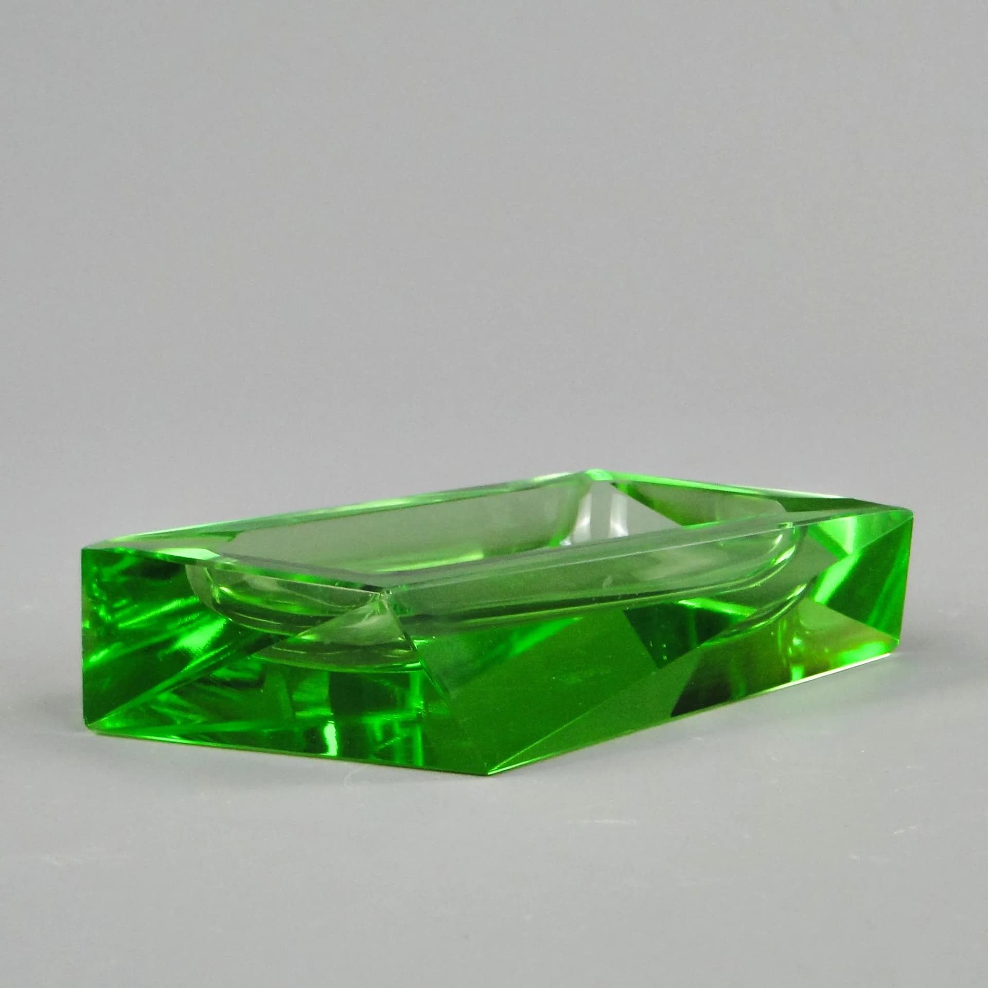 Ashtray Art Deco, green crystal, Moser, Czech Republic, 1930s. - 355559