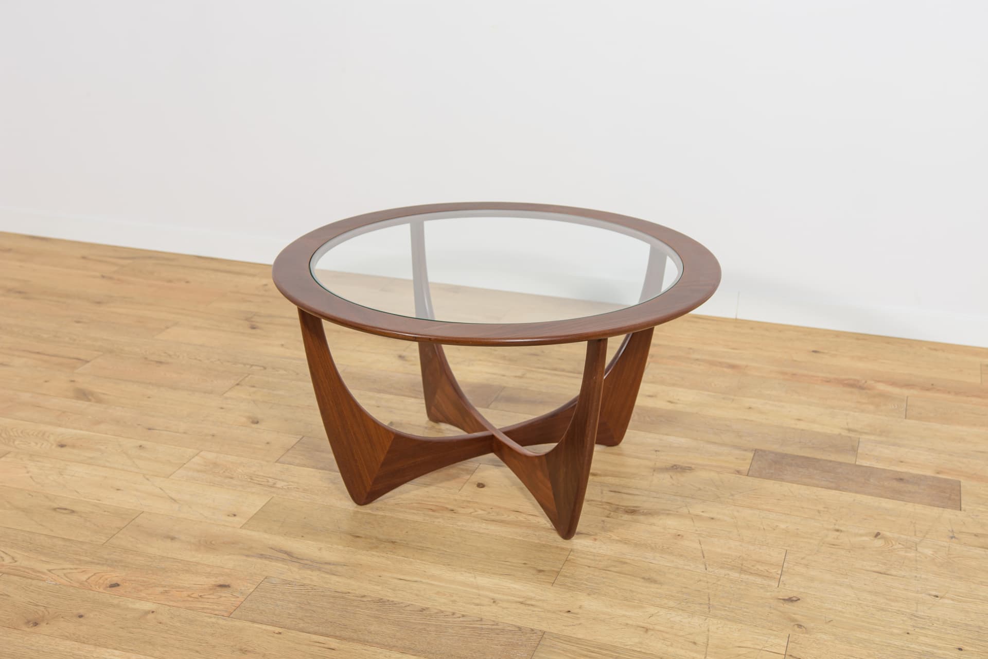 Coffee table Astro, brown teak, transparent glass, by V. Wilkins, G-Plan, United Kingdom, 1960s. - 355582