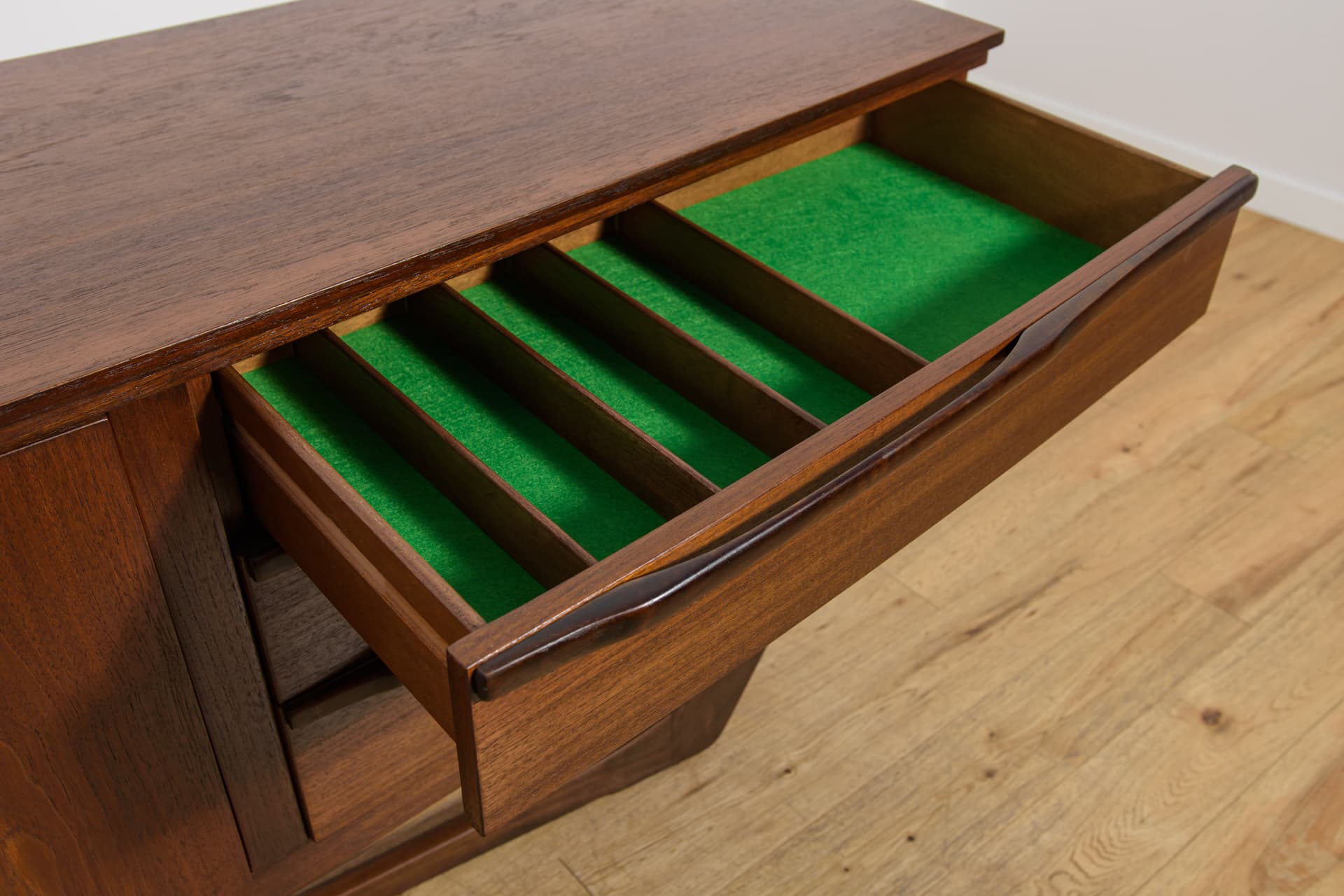 Komoda, teak brązowy, Beautility, Wielka Brytania, lata 60. - 355755