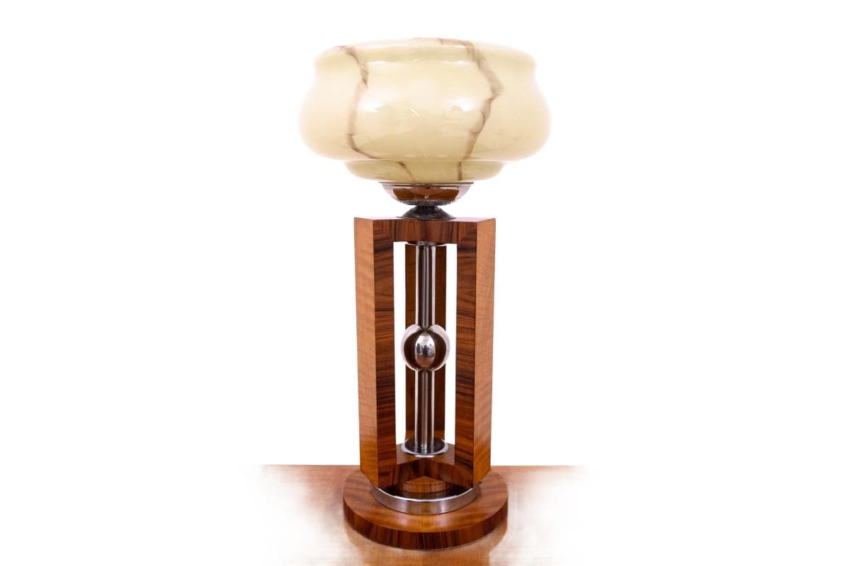 Lampa stołowa Art Deco, brązowy beżowy srebrny, orzech szkło stal chrom, Polska, lata 50.