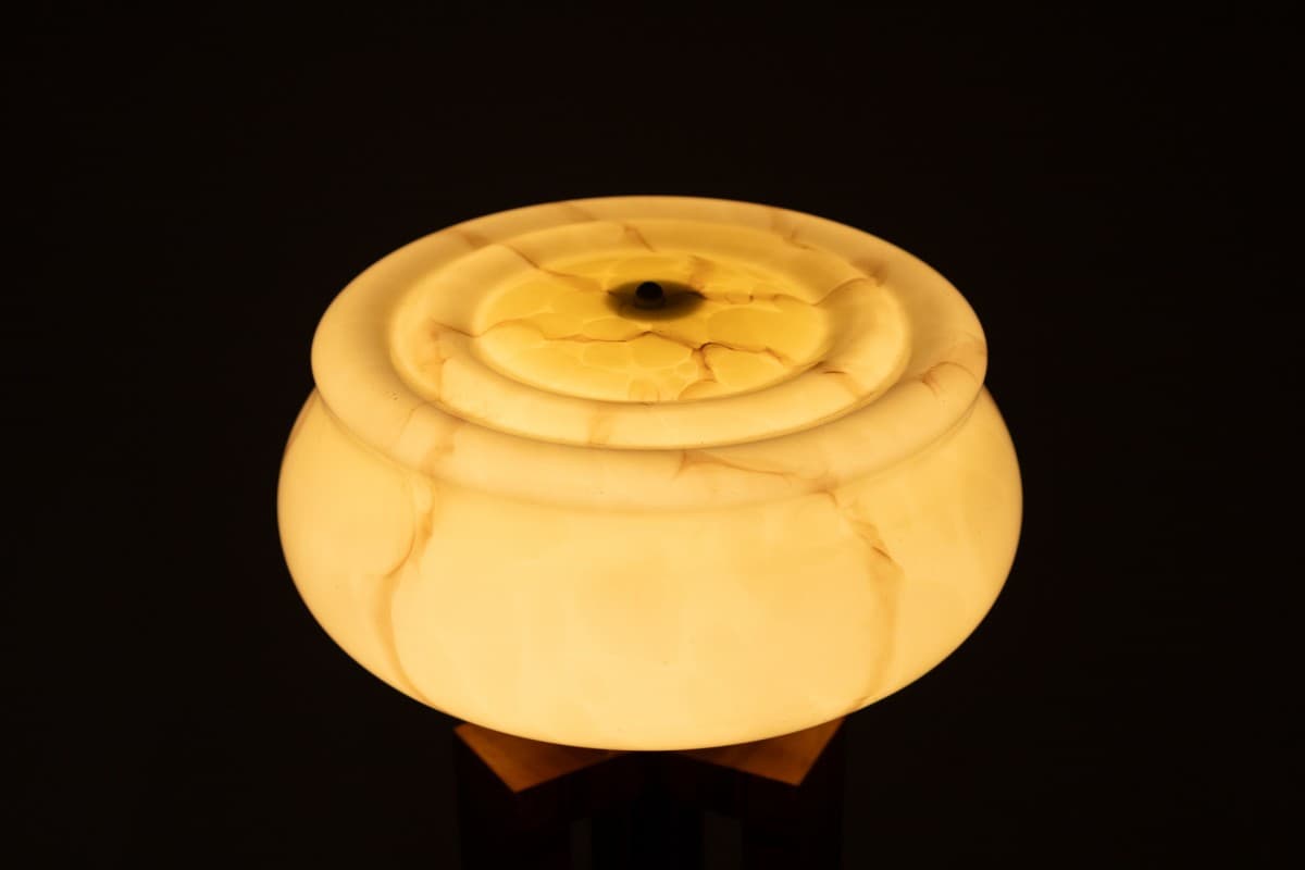 Lampa stołowa Art Deco, brązowy beżowy srebrny, orzech szkło stal chrom, Polska, lata 50. - 355978