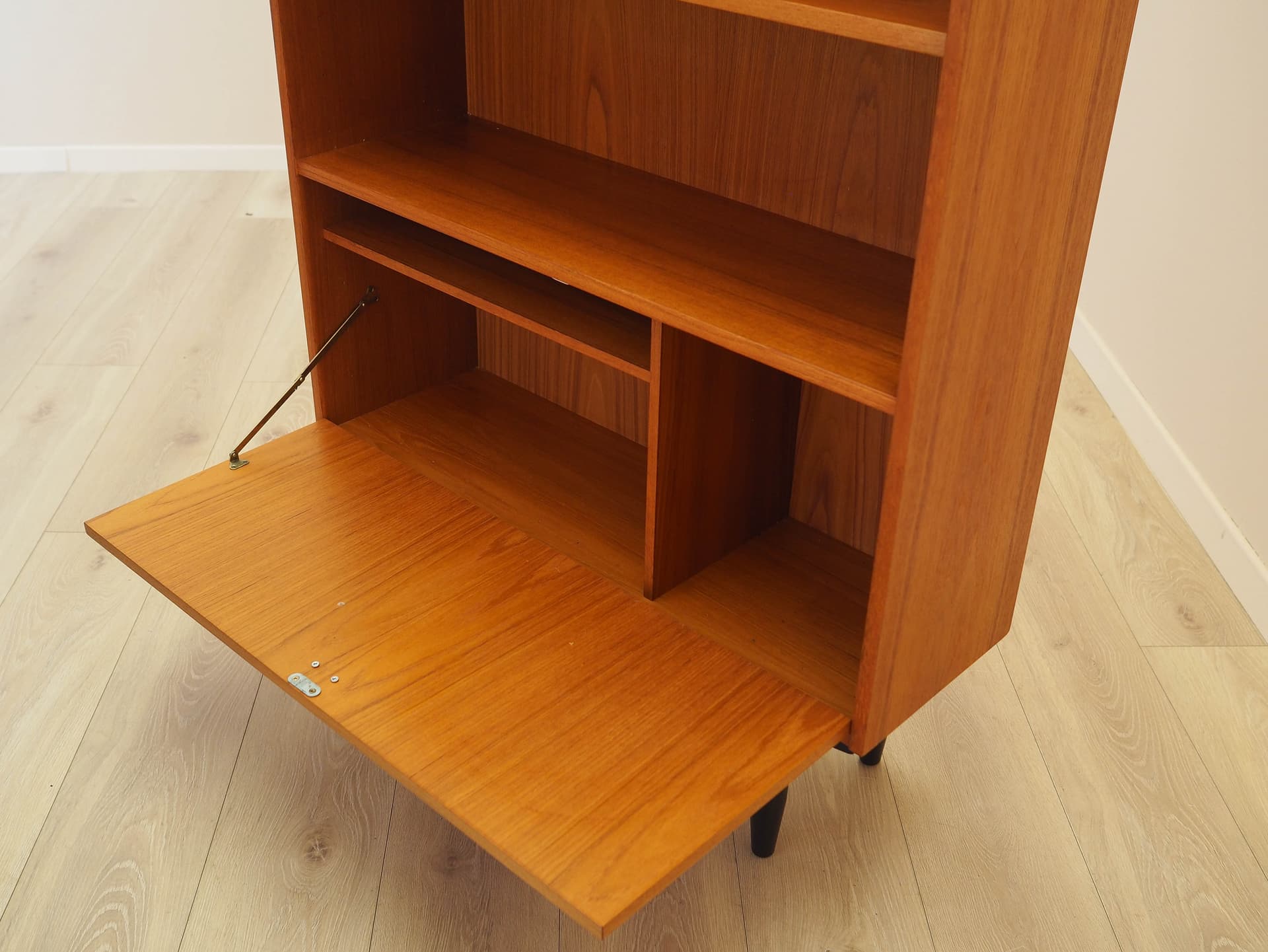 Regał, teak brązowy, drewno czarne, Dania, lata 70. - 356260
