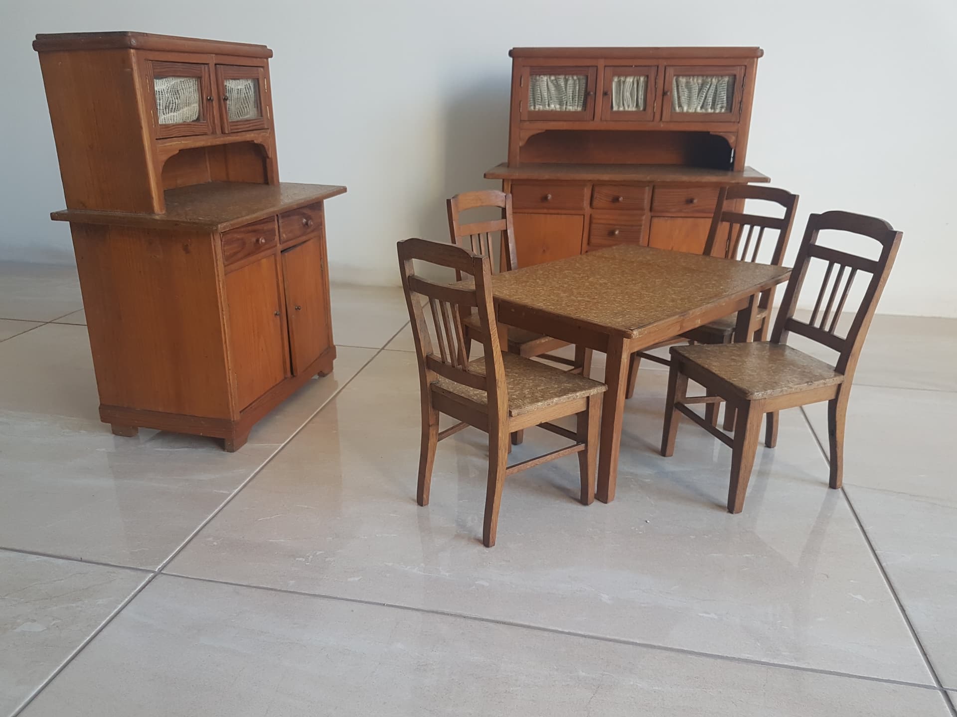 Seven-piece dollhouse furniture set, Art Deco, brown wood, transparent glass, Germany, 1960s. - 356365