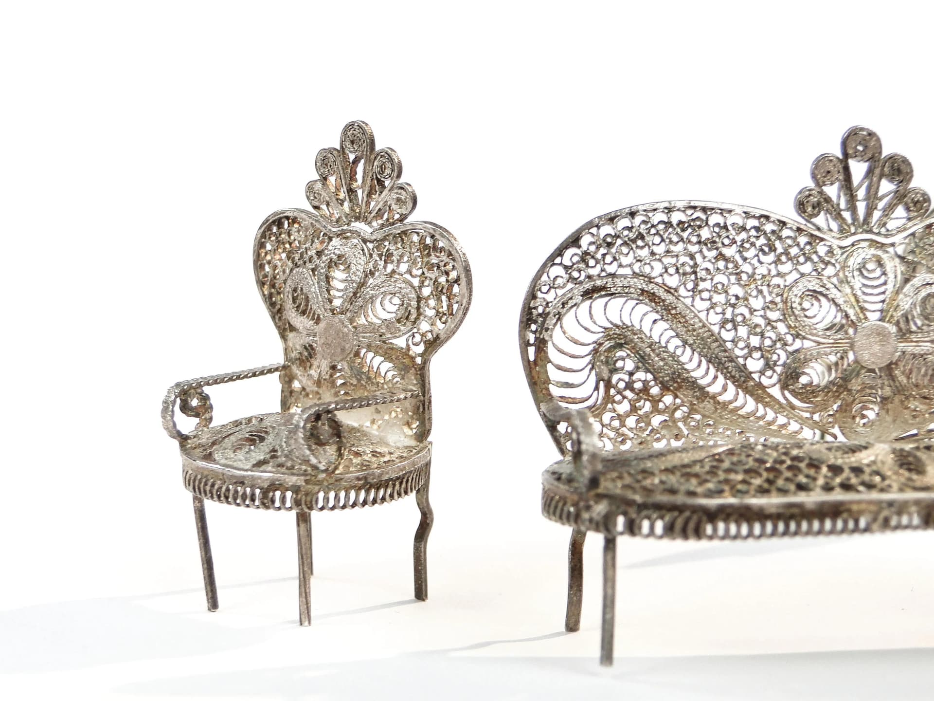 Komplet miniaturowych mebli salonowych, Ludwik Filip, srebro, filigran, Polska, początek XX w. - 26239