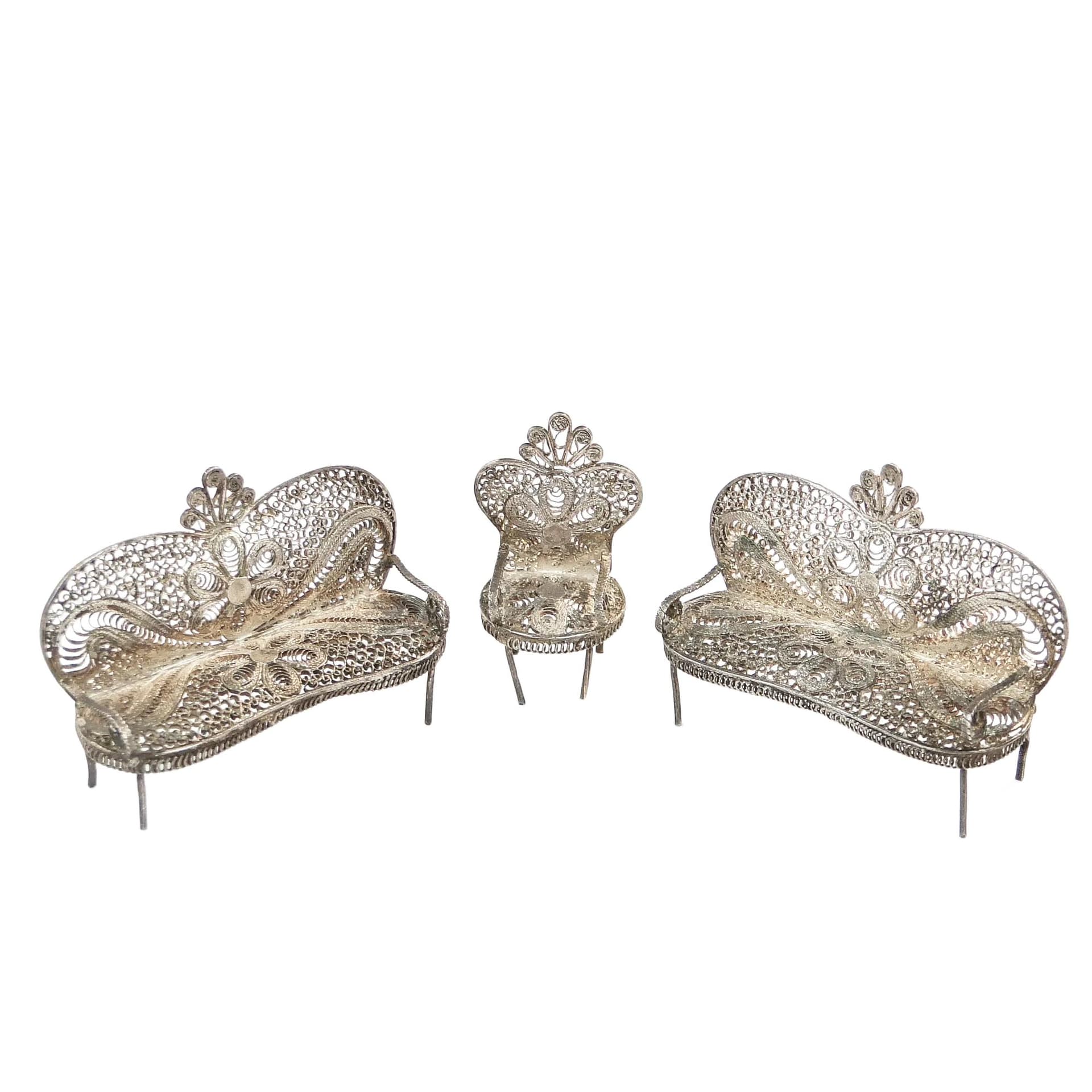 Komplet miniaturowych mebli salonowych, Ludwik Filip, srebro, filigran, Polska, początek XX w.