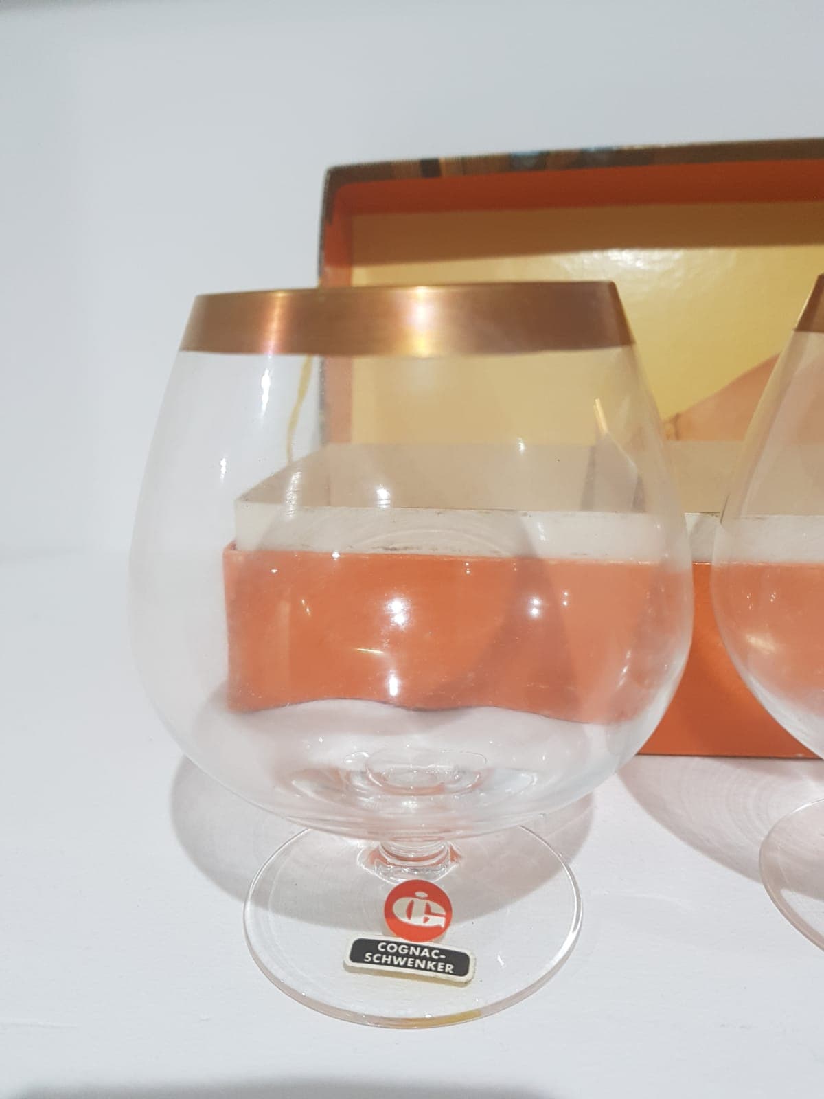 Zestaw sześciu kieliszków do koniaku, transparentne szkło, złocenie, Austria, lata 60. - 356400