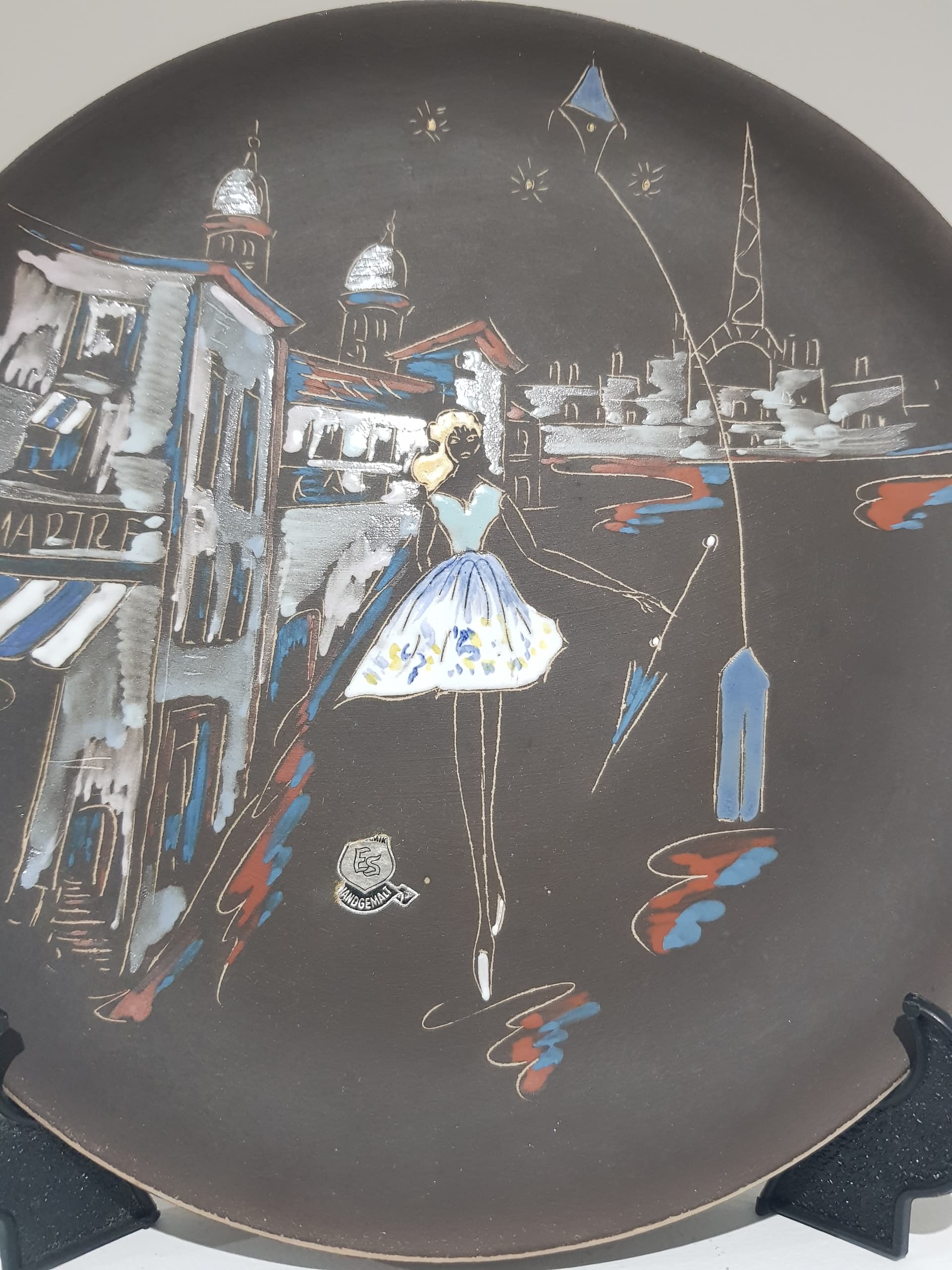 Wall Plate Montmartre, black, enamelled ceramics, France, 1970s - 356618