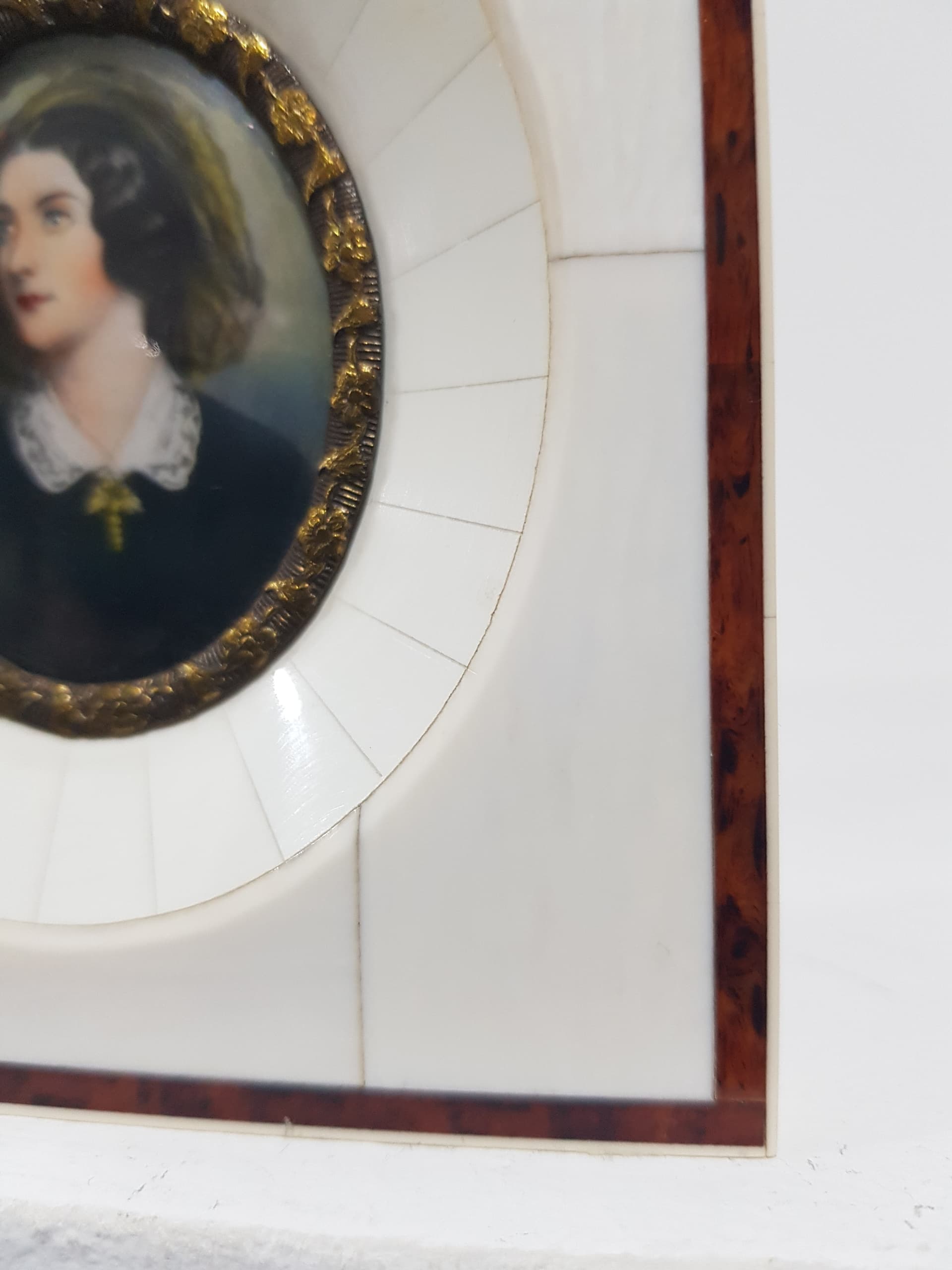 Miniatura portretowa Lola Montez, masa perłowa brąz, Francja, początek XX w. - 356847