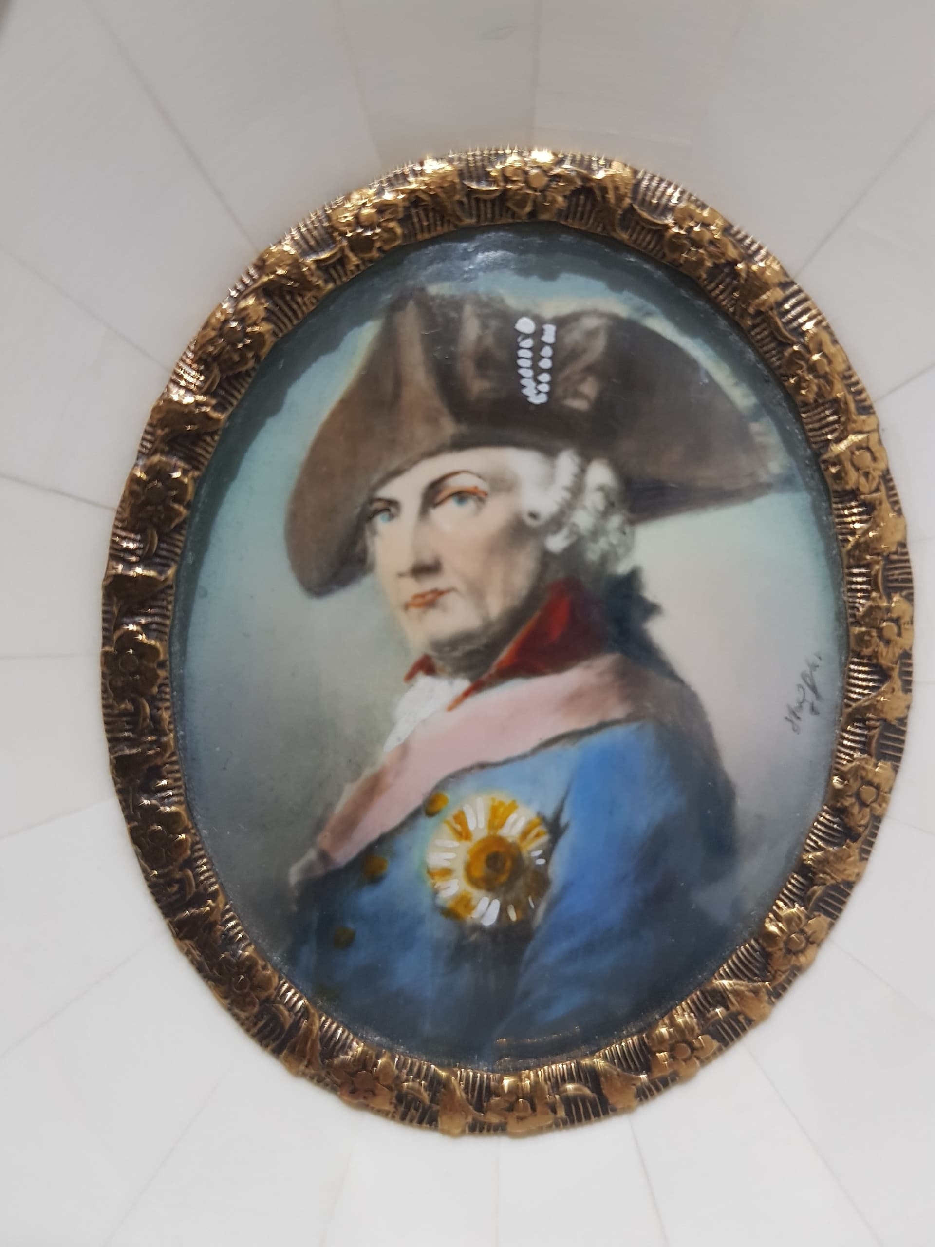 Portrait Miniature Friedrich der Große, white porcelain, gold brass, Germany, early 20th c. - 356858