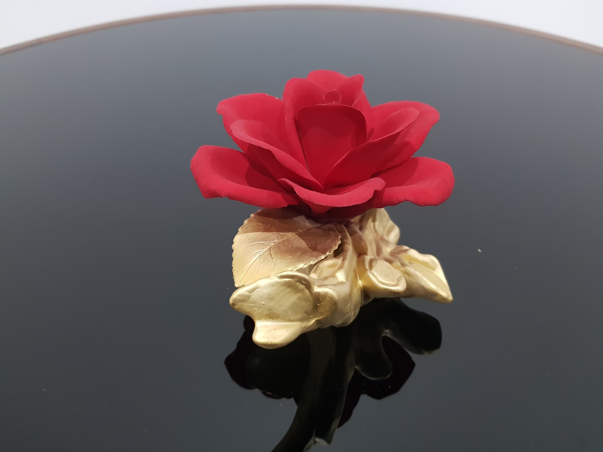 Figurine Rose Capodimonte, red gold, porcelain, Napoleon, Italy, 1970s - 356881