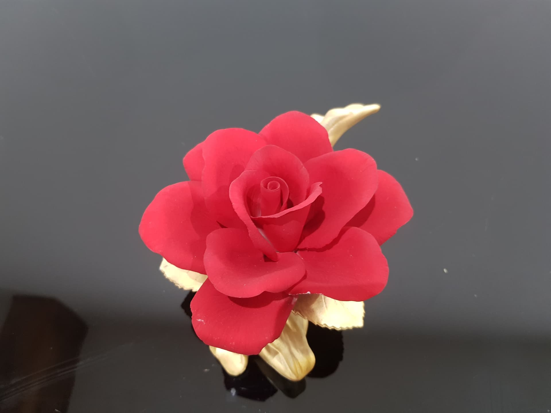 Figurine Rose Capodimonte, red gold, porcelain, Napoleon, Italy, 1970s - 356877