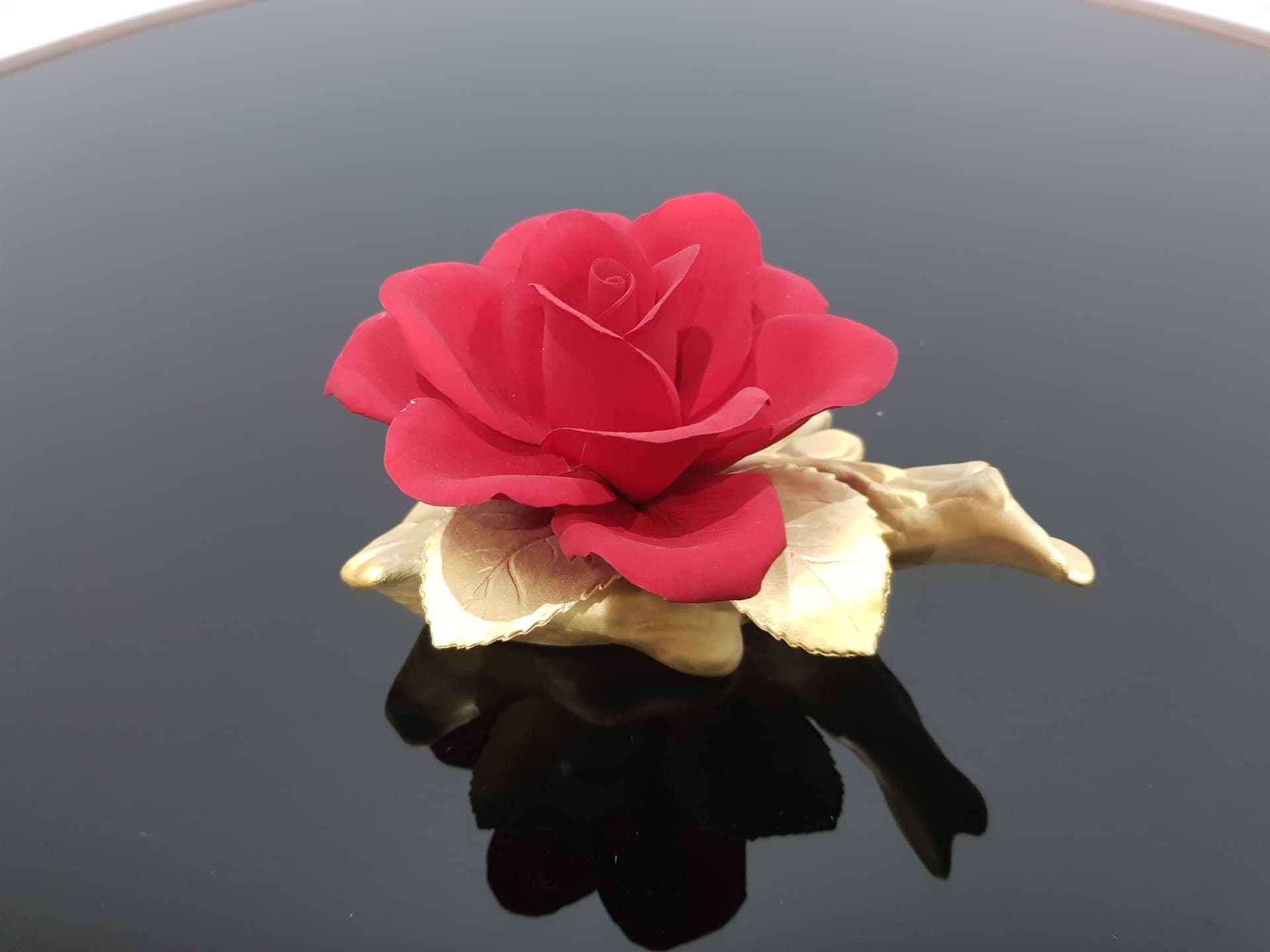 Figurine Rose Capodimonte, red gold, porcelain, Napoleon, Italy, 1970s - 356883