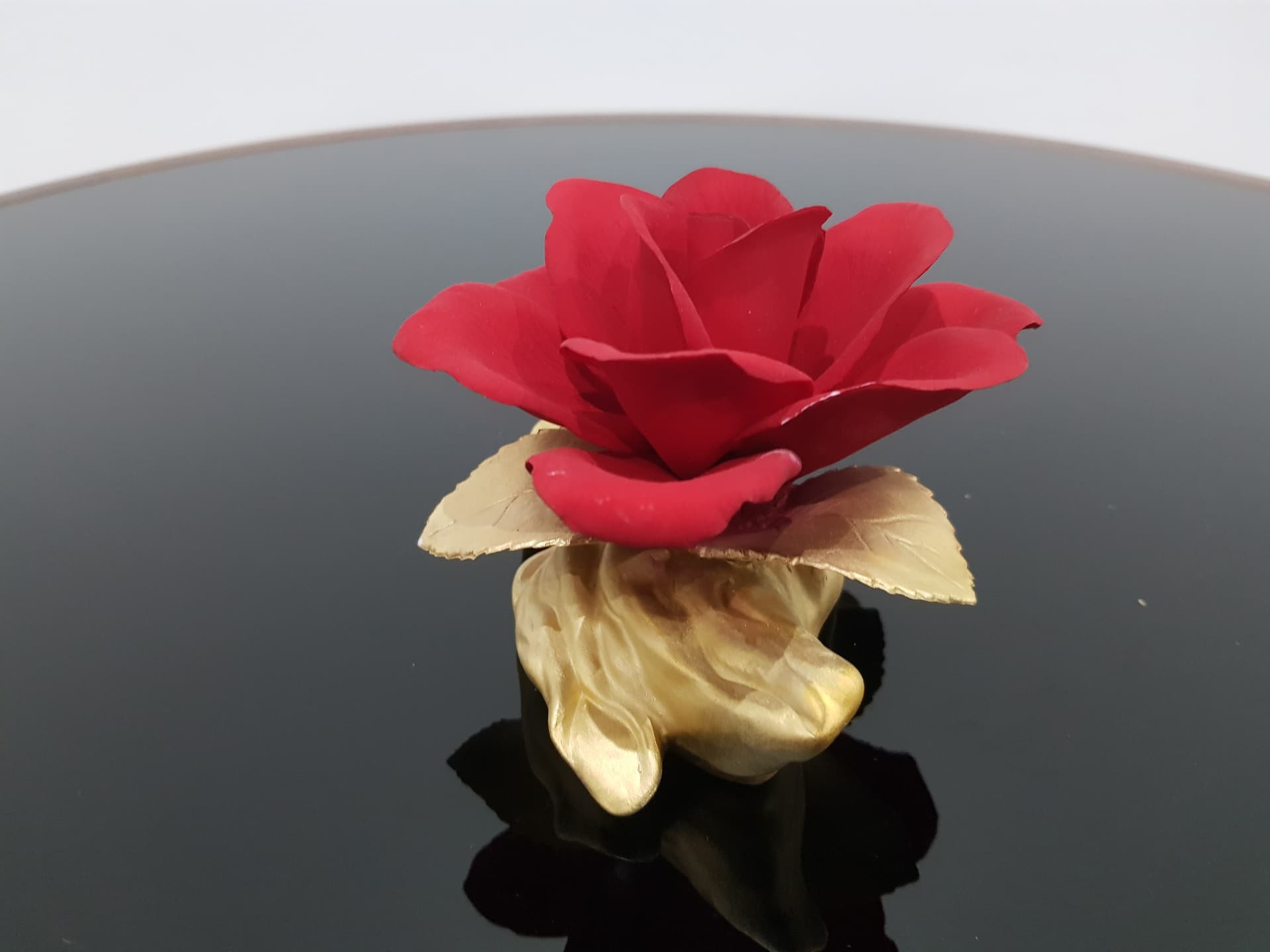 Figurine Rose Capodimonte, red gold, porcelain, Napoleon, Italy, 1970s - 356880