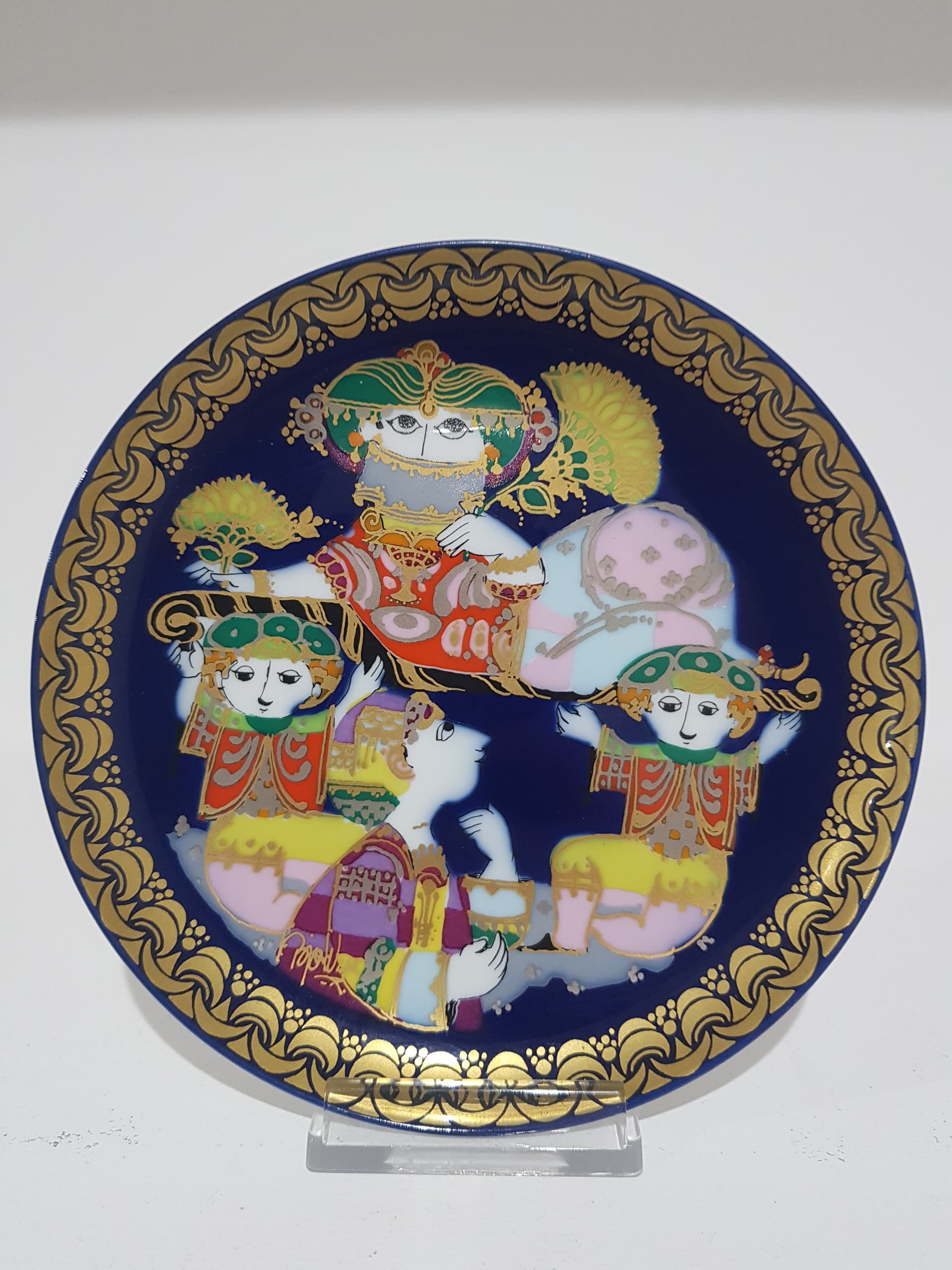 Talerz Alladyn nr VI, porcelana kobaltowa złocona, proj. B. Wiinblad, Niemcy, lata 80. - 357048