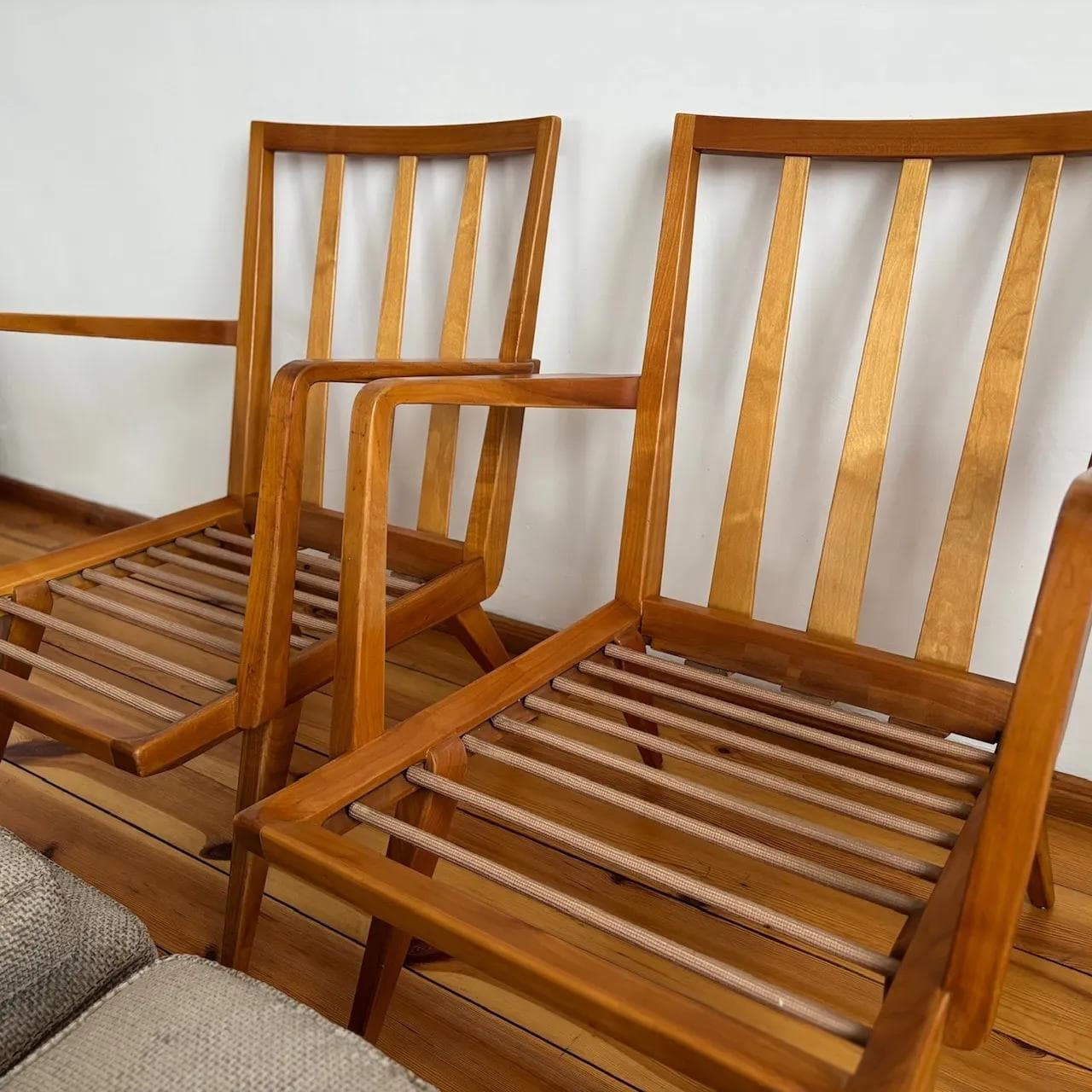 Pair of armchairs Antimott, cappuccino upholstery, cherry wood, by W. Knoll, Knoll, Germany, 1950s. - 26456