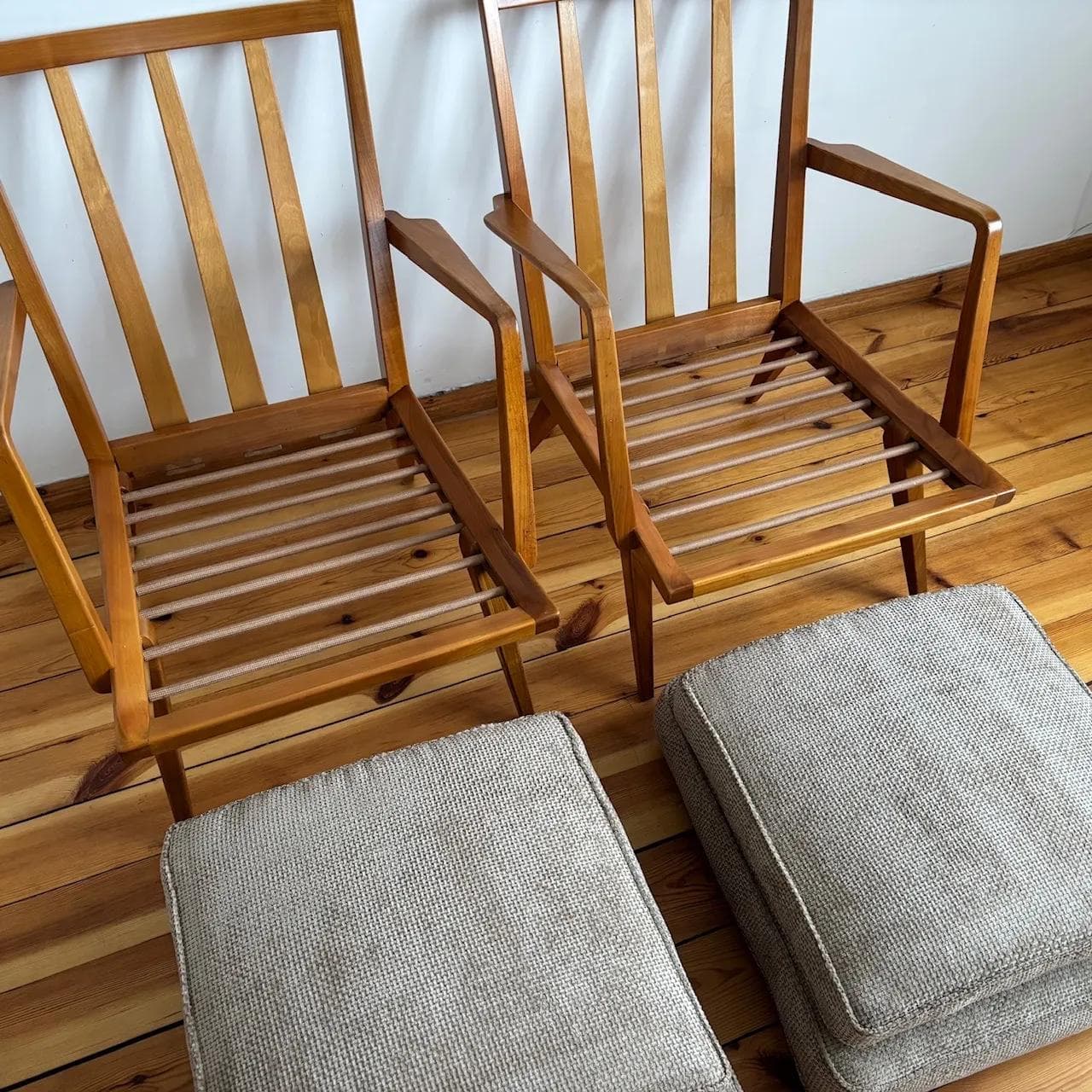 Pair of armchairs Antimott, cappuccino upholstery, cherry wood, by W. Knoll, Knoll, Germany, 1950s. - 26457