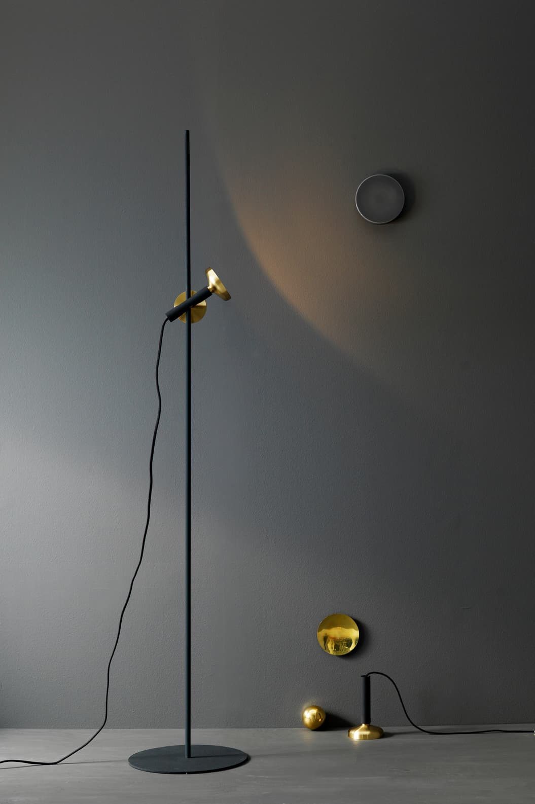 Floor lamp Blend 150 black, gold Pholc - 358021
