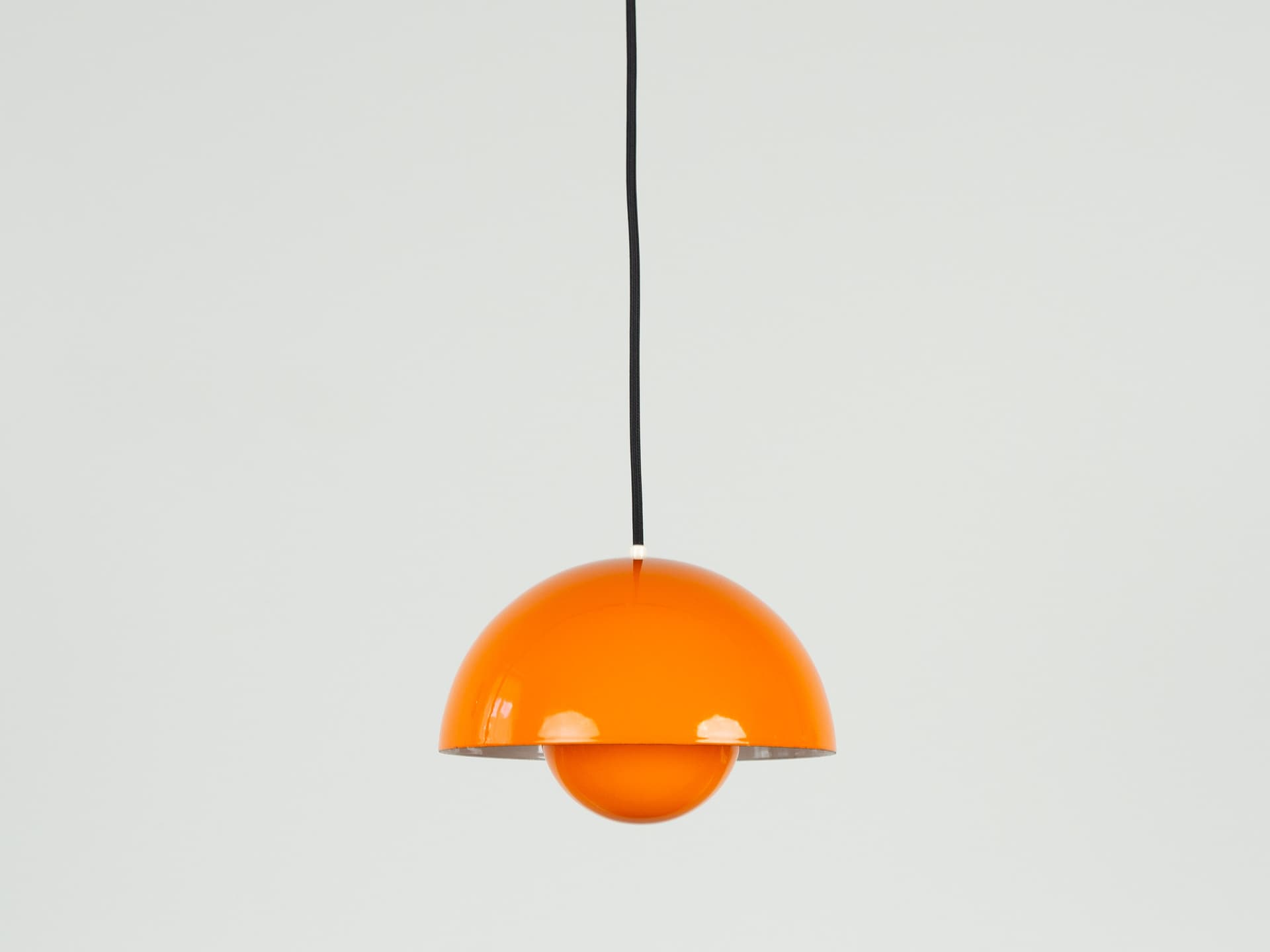 Para lamp wiszących Flowerpot, pomarańczowy, emalia, proj. V. Panton, Louis Poulsen, Dania, lata 60. - 357940