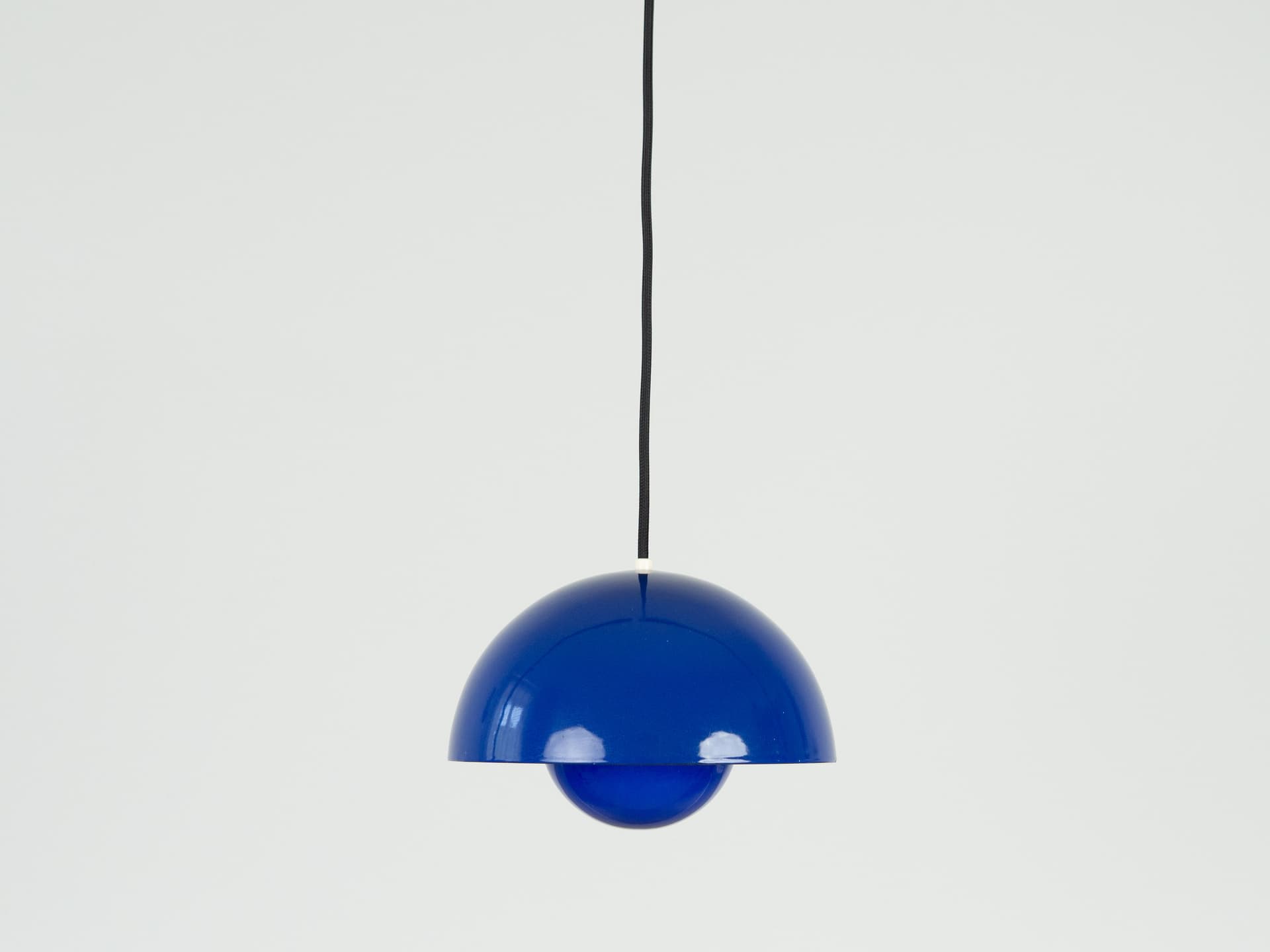 Pair of pendant lamps Flowerpot, blue enamel, by V. Panton, Louis Poulsen, Denmark, 1960s. - 357951
