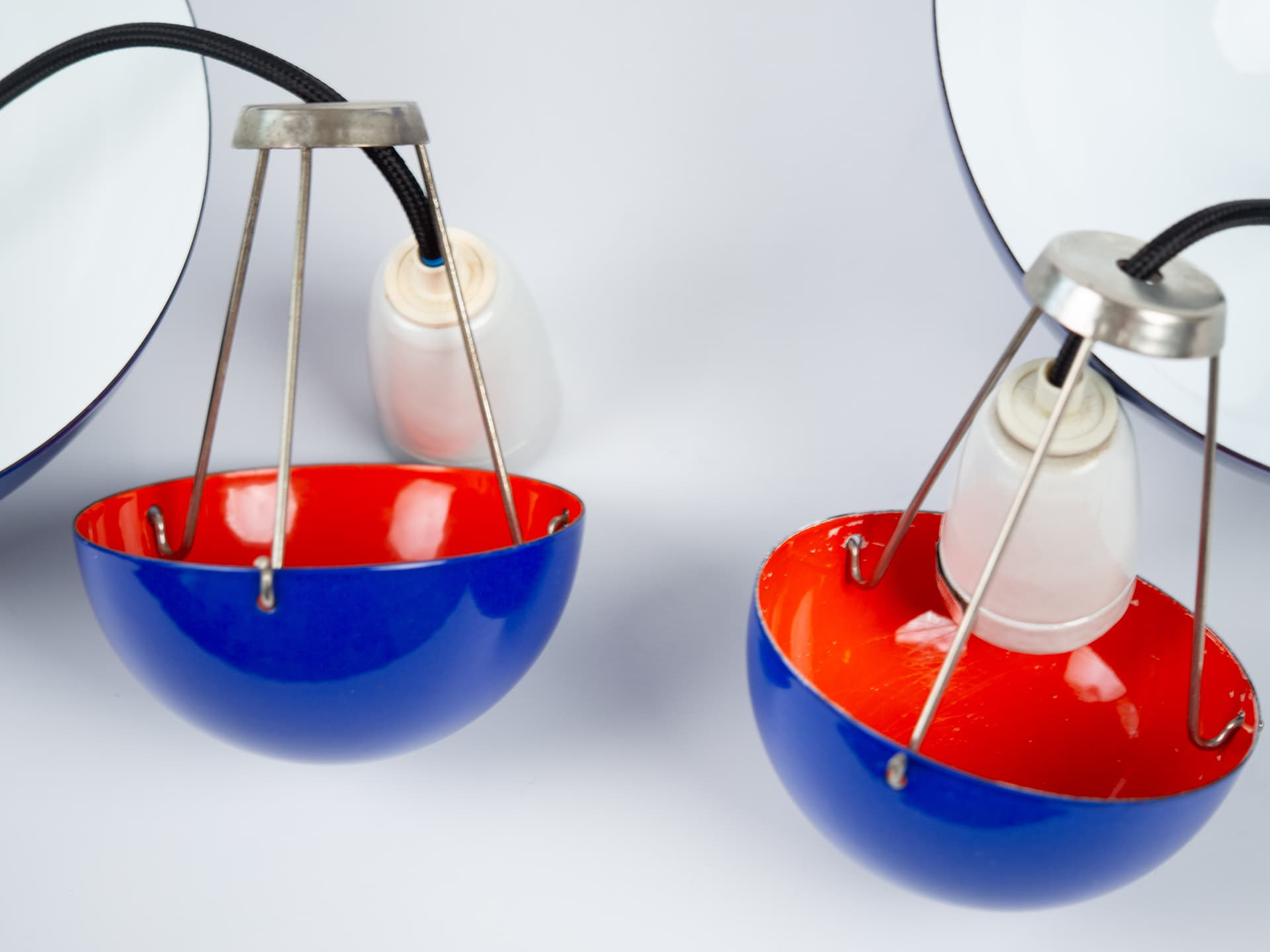 Pair of pendant lamps Flowerpot, blue enamel, by V. Panton, Louis Poulsen, Denmark, 1960s. - 357960