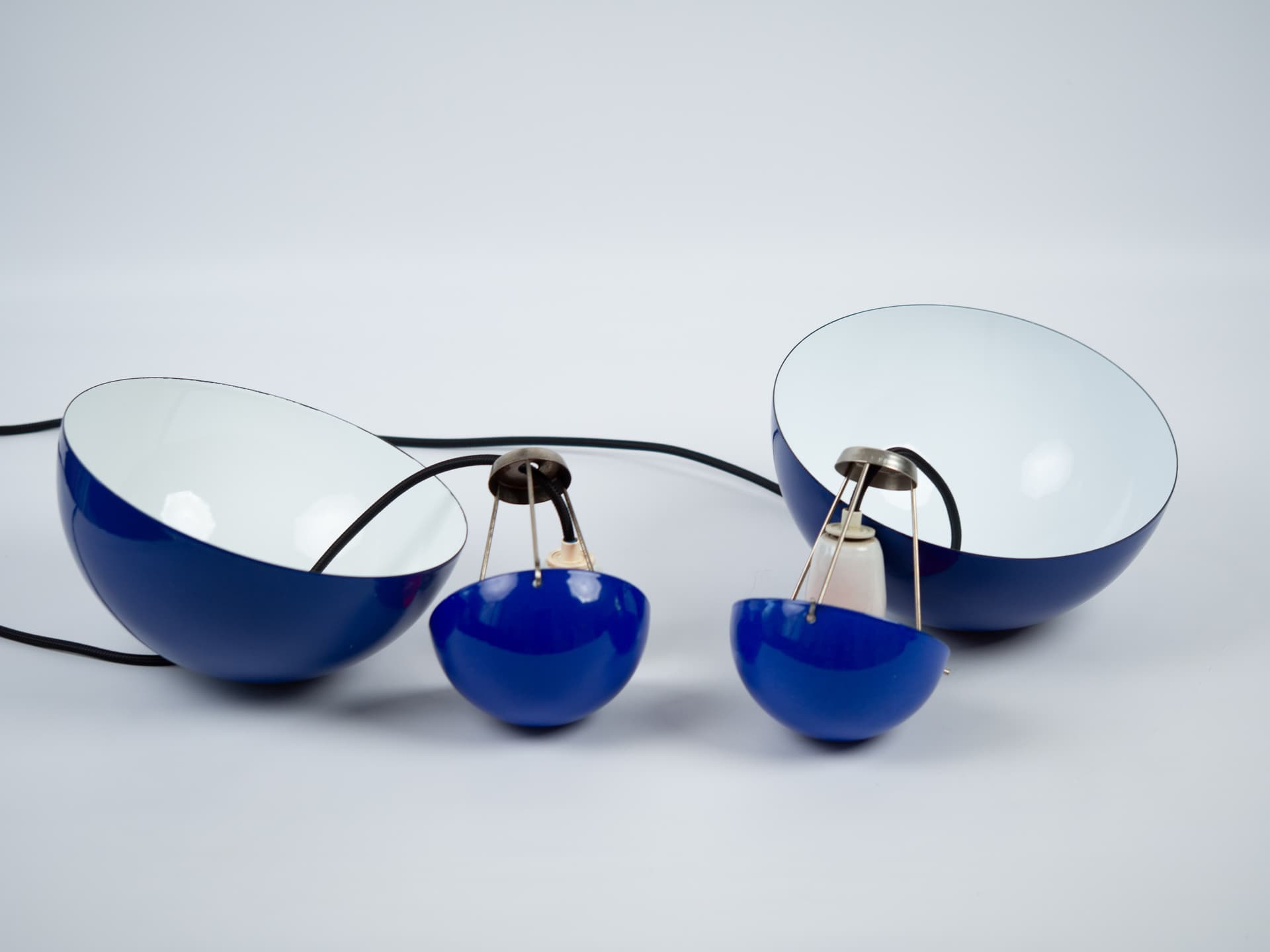 Pair of pendant lamps Flowerpot, blue enamel, by V. Panton, Louis Poulsen, Denmark, 1960s. - 357959