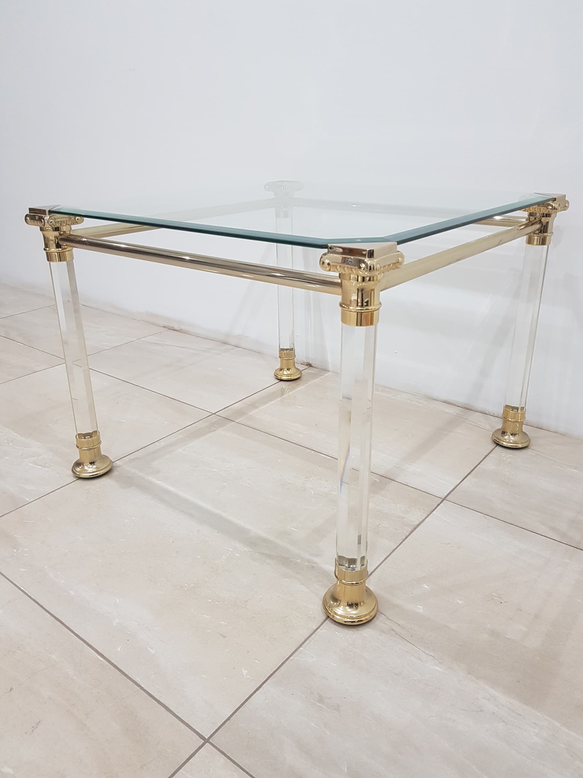 Coffee Table Hollywood Regency, gold-plated metal transparent acrylic glass, Italy, 1970s. - 358285