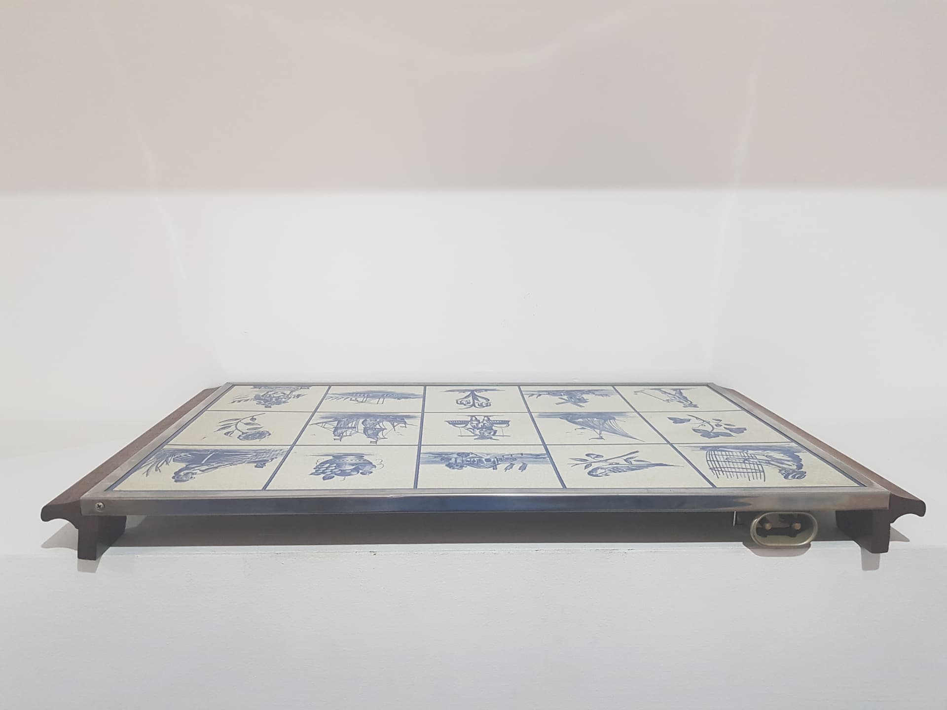 Warming tray, brown wood, white ceramic, silver stainless steel, Germany, 1970s. - 358300