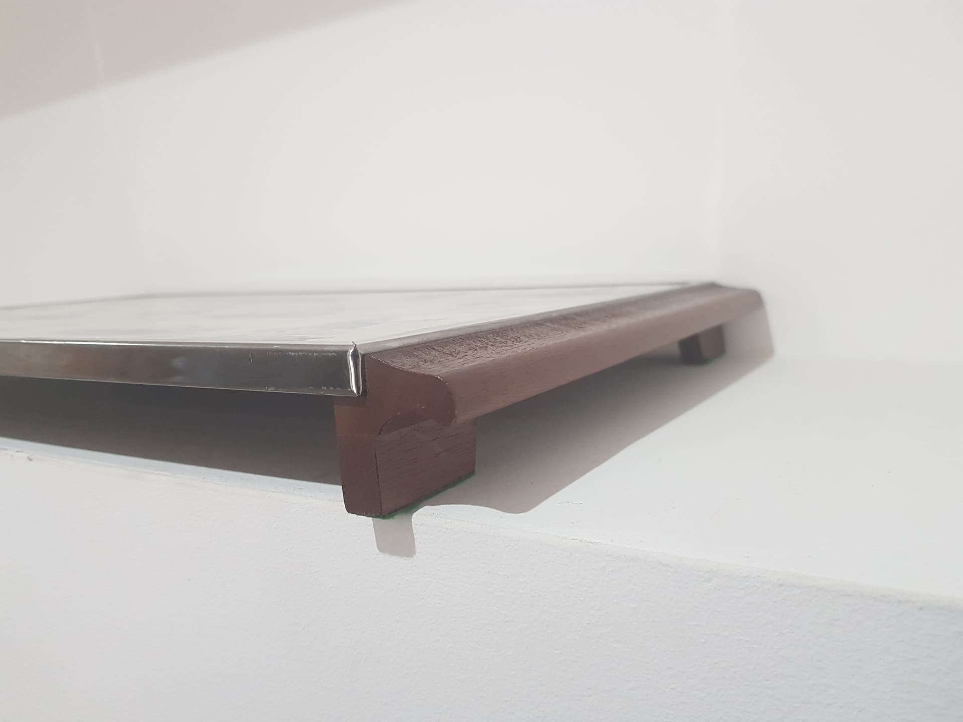 Warming tray, brown wood, white ceramic, silver stainless steel, Germany, 1970s. - 358299