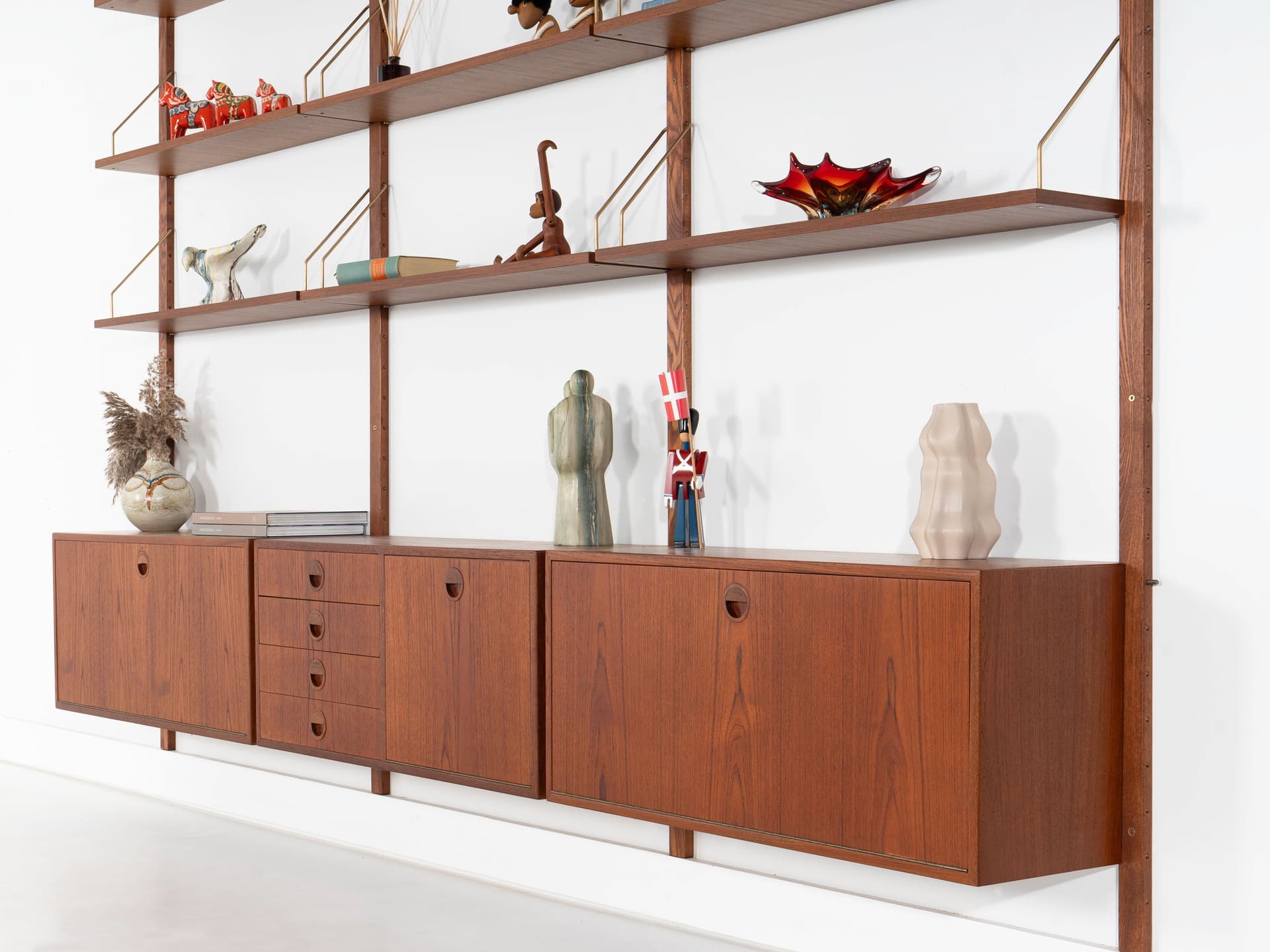 Regał systemowy, teak brązowy, proj. R. Thygesen & J. Sørensen, HG Furniture, Dania, lata 60. - 358326