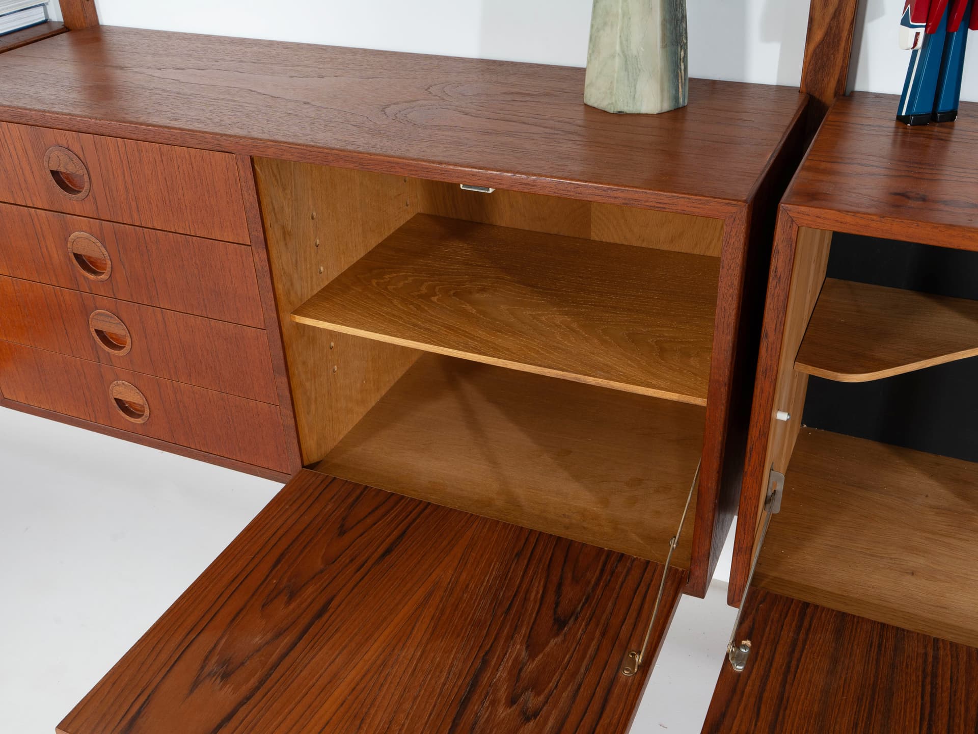 Regał systemowy, teak brązowy, proj. R. Thygesen & J. Sørensen, HG Furniture, Dania, lata 60. - 358332
