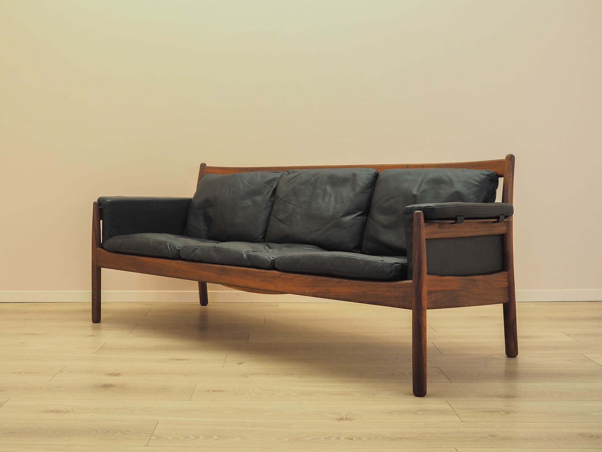 Sofa, palisander brązowy, skóra czarna, Szwecja, lata 60. - 358508
