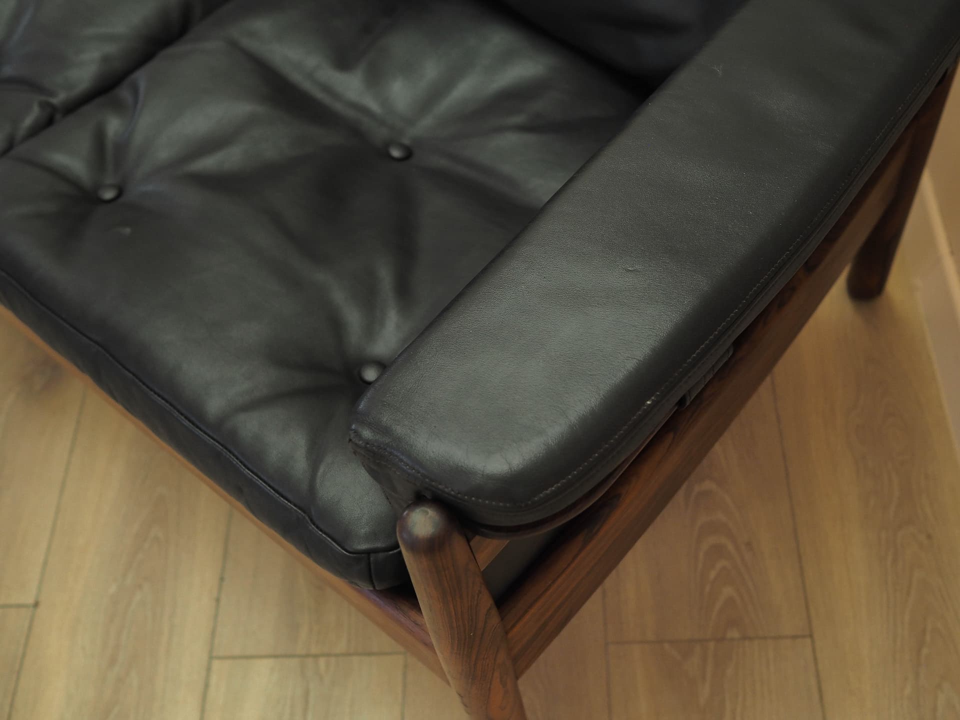 Sofa, palisander brązowy, skóra czarna, Szwecja, lata 60. - 358519