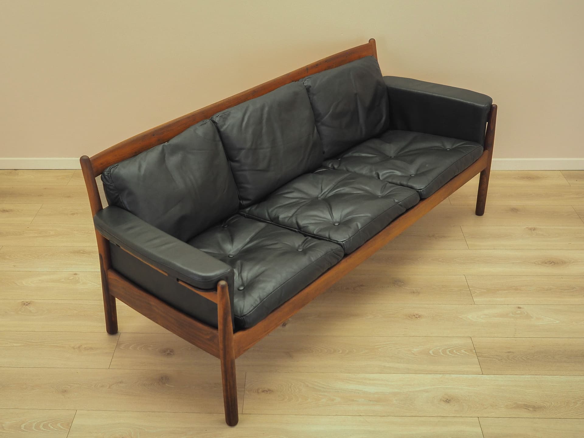 Sofa, palisander brązowy, skóra czarna, Szwecja, lata 60. - 358512