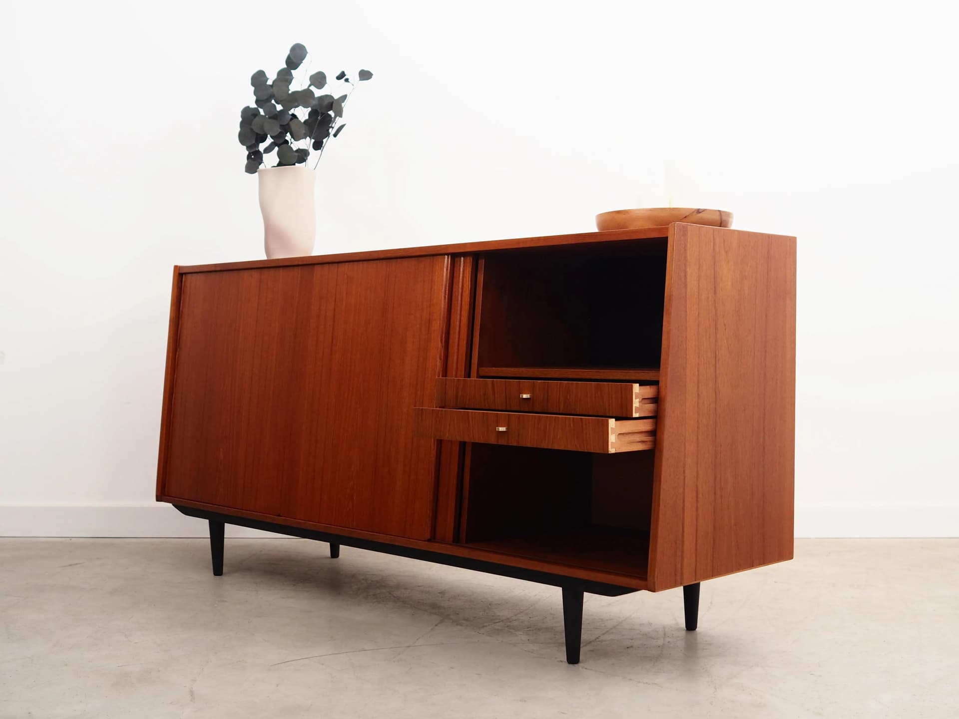 Sideboard, teak pomarańczowy, Dania, lata 70. - 26292