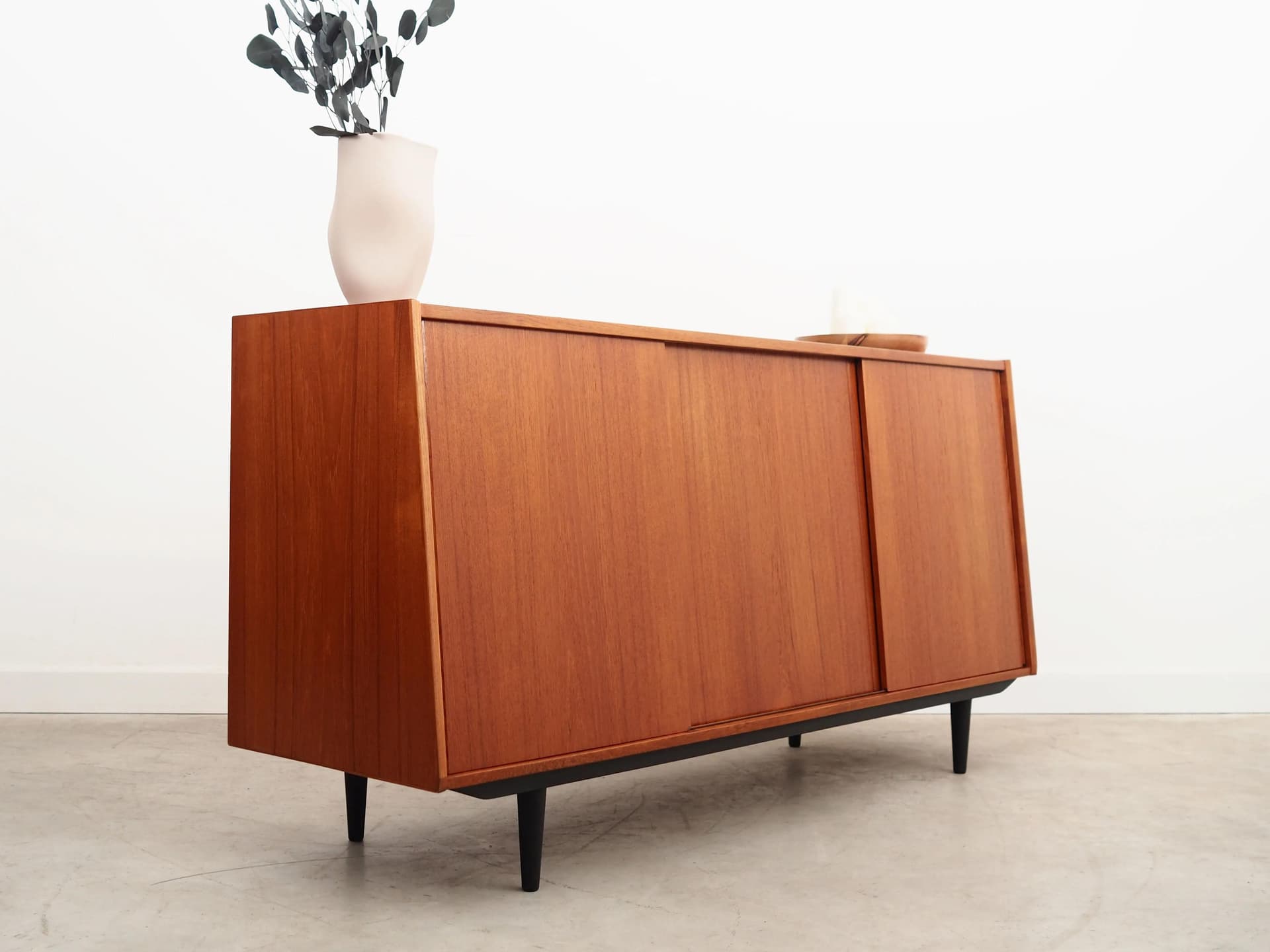 Sideboard, teak pomarańczowy, Dania, lata 70. - 26293