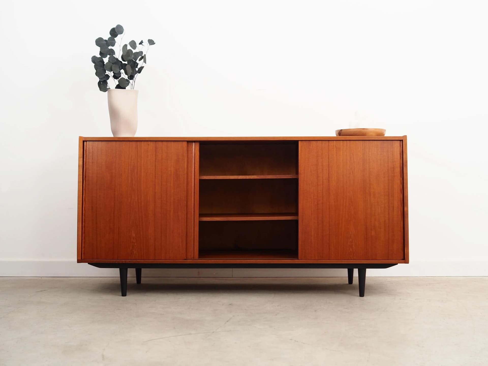 Sideboard, teak pomarańczowy, Dania, lata 70. - 26290