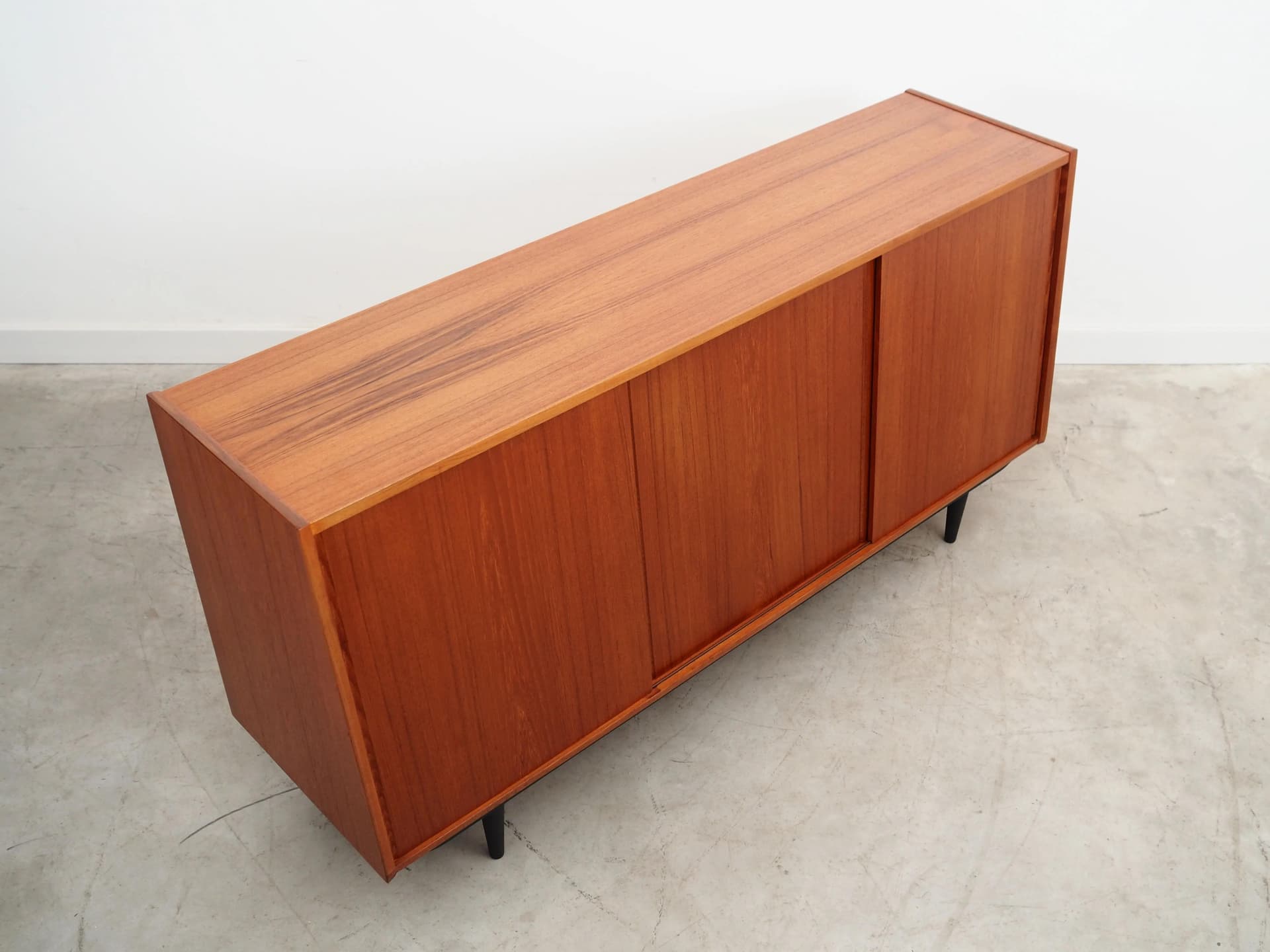 Sideboard, teak pomarańczowy, Dania, lata 70. - 26295