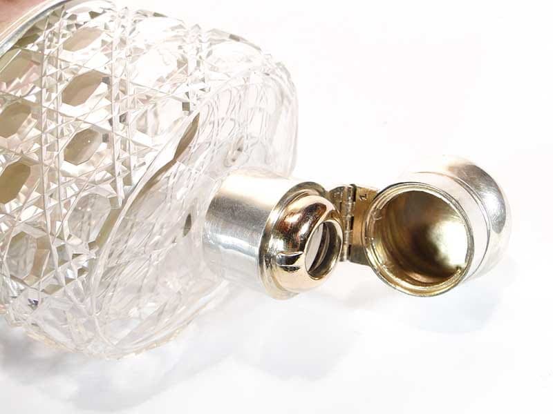 Hip Flask, transparent crystal, silver, Germany, 19th c. - 358927