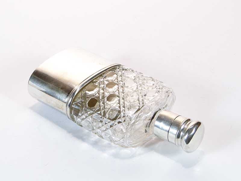 Hip Flask, transparent crystal, silver, Germany, 19th c. - 358920