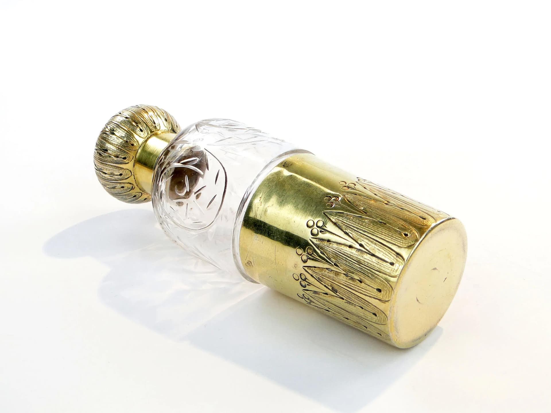 Art Nouveau Hip Flask, transparent crystal, gilt silver, France, early 20th c. - 358948