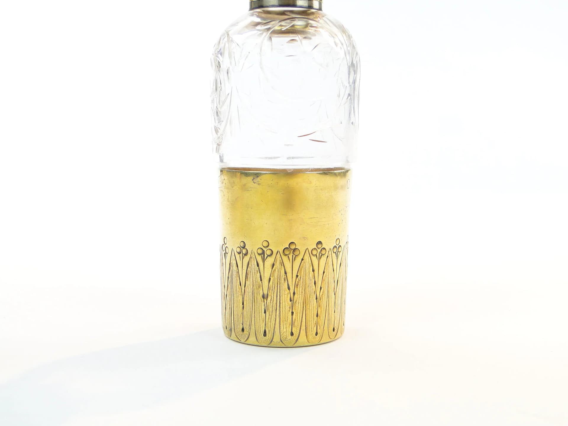 Art Nouveau Hip Flask, transparent crystal, gilt silver, France, early 20th c. - 358944