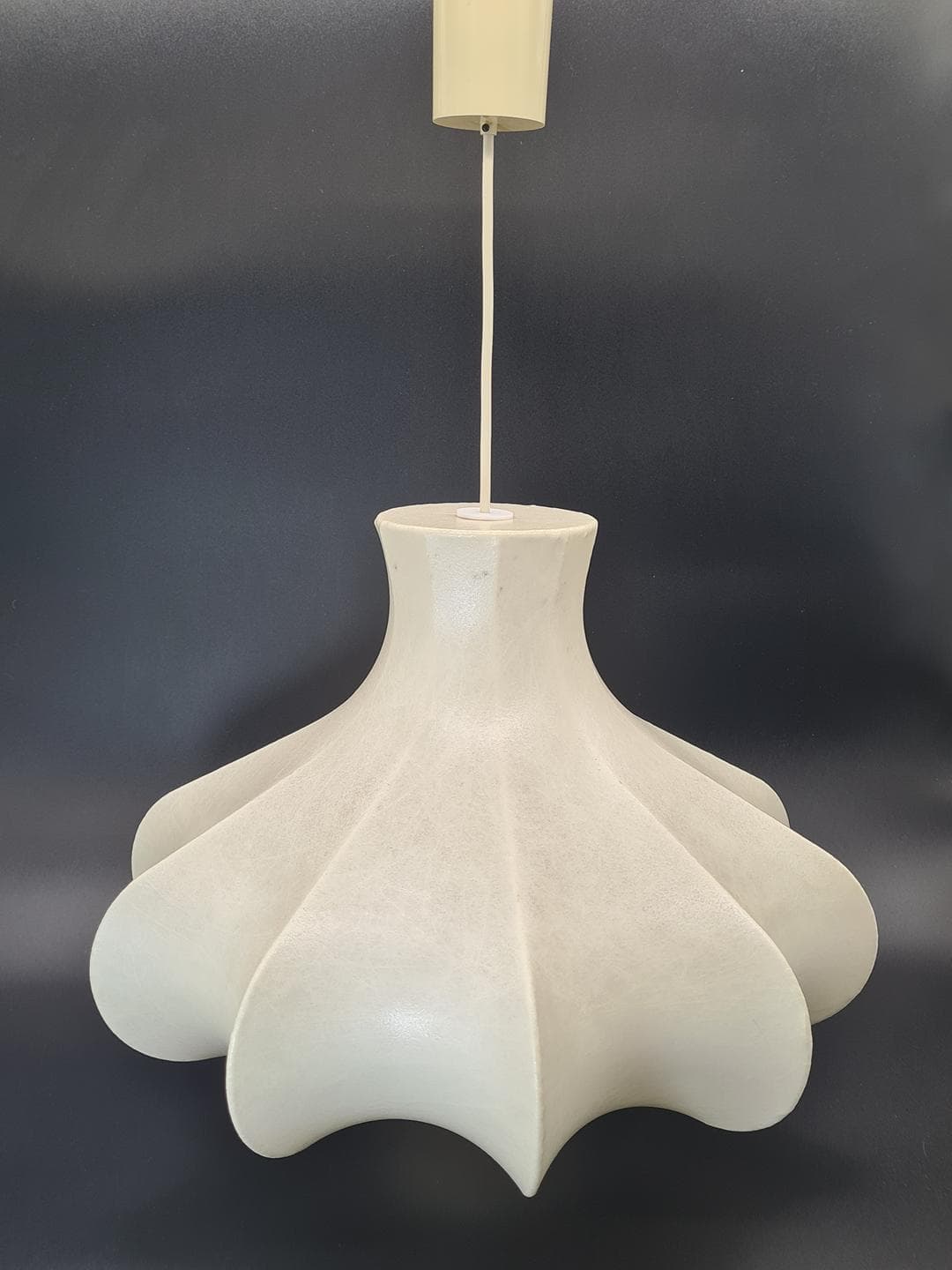 Pendant lamp Cocoon Flower, cream, metal resin, by F. Wauer, Goldkant Leuchten, Germany, 1960s. - 359117