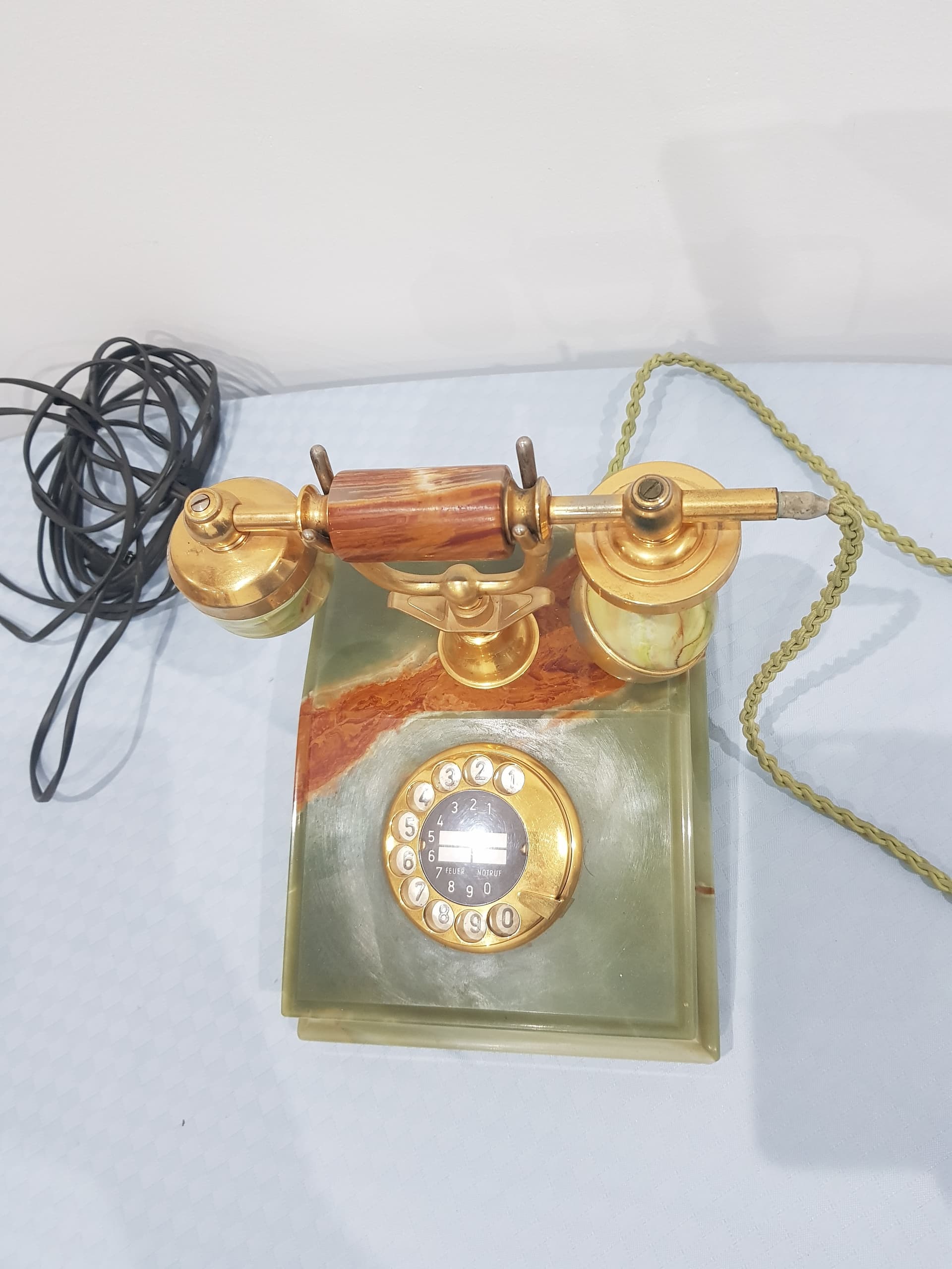 Telefon stacjonarny, marmur zielony, mosiądz złoty, Włochy, lata 60. - 359221