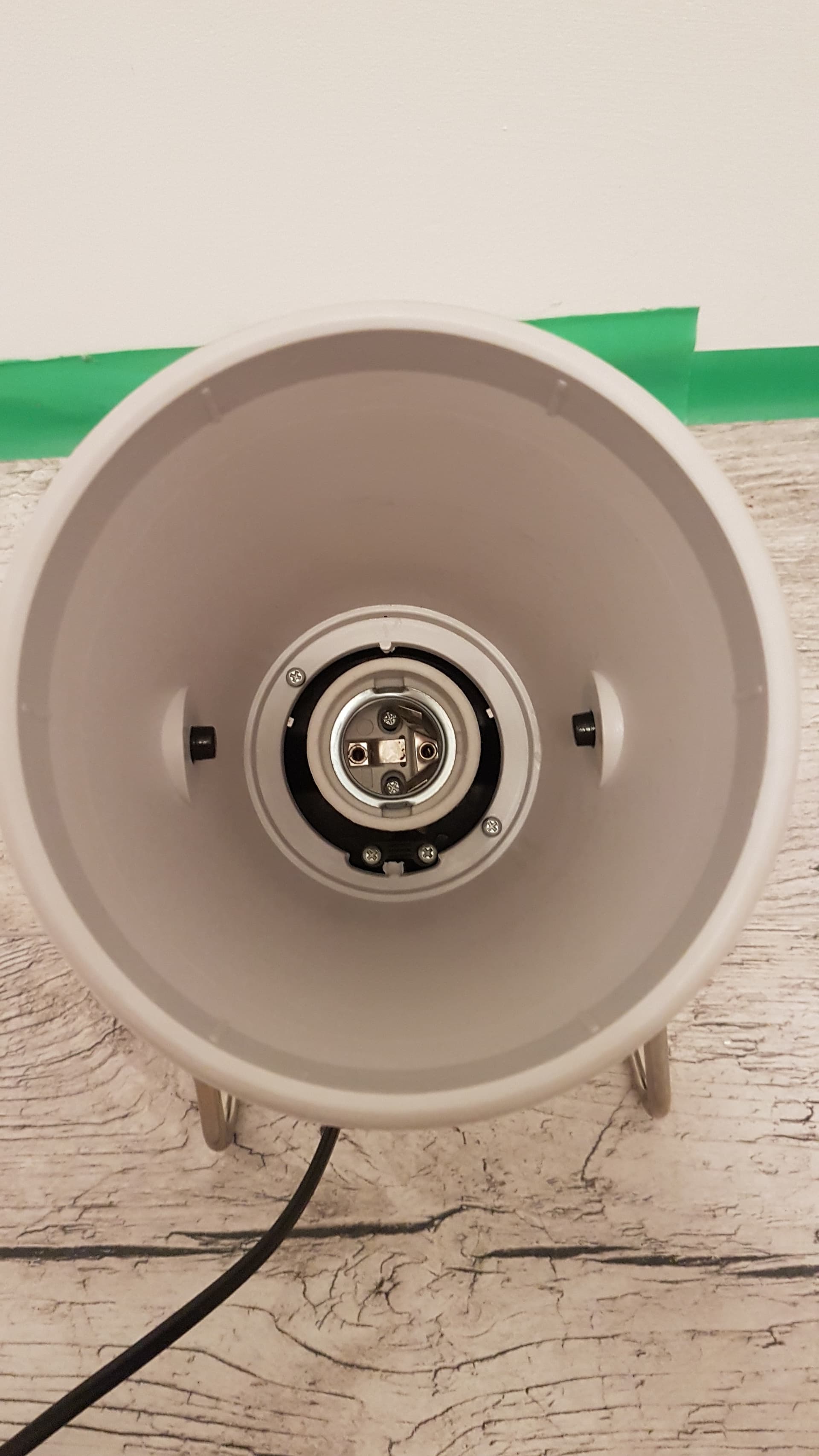 Lampa biurkowa Space Age, metal biały, stal chromowana, szkło czerwony, Niemcy, lata 60. - 359367