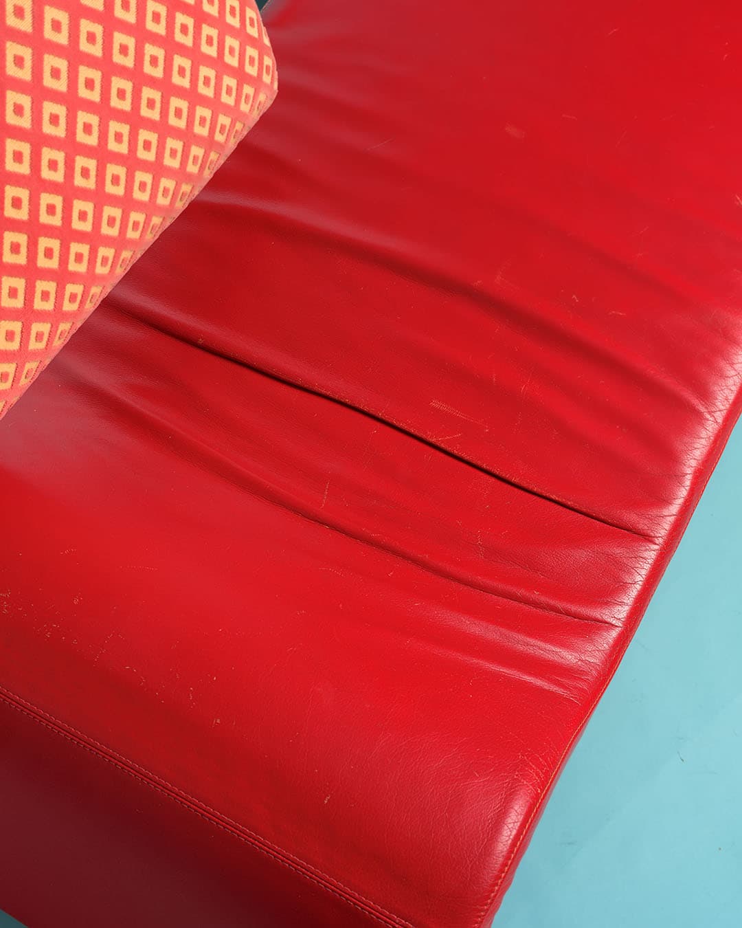 Chaise longue, red, genuine leather, COR, Germany, 1980s. - 359743