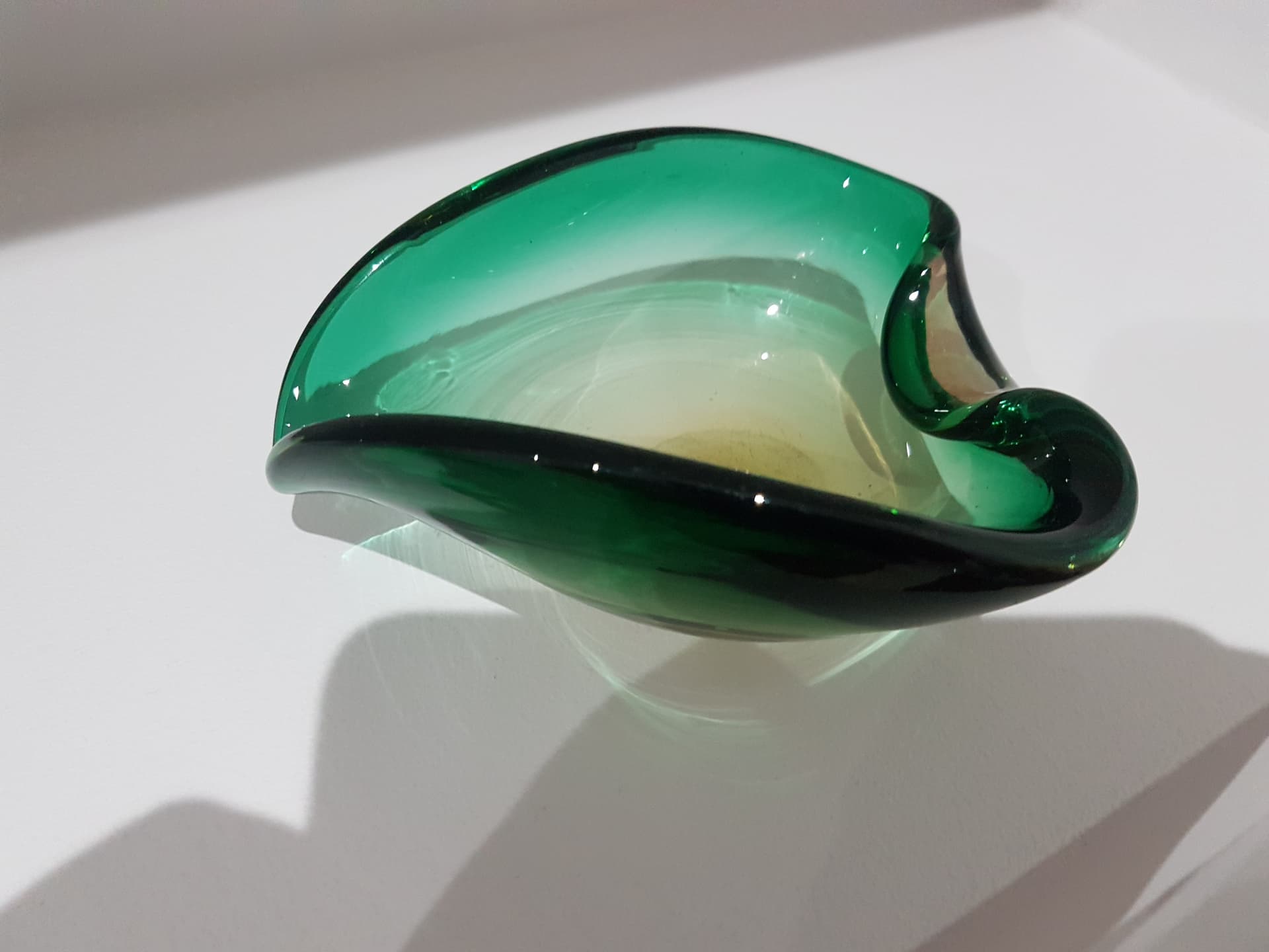 Ashtray, green-brown glass, by E. Beranek, Škrdlovice, Czechoslovakia, 1960s. - 359821
