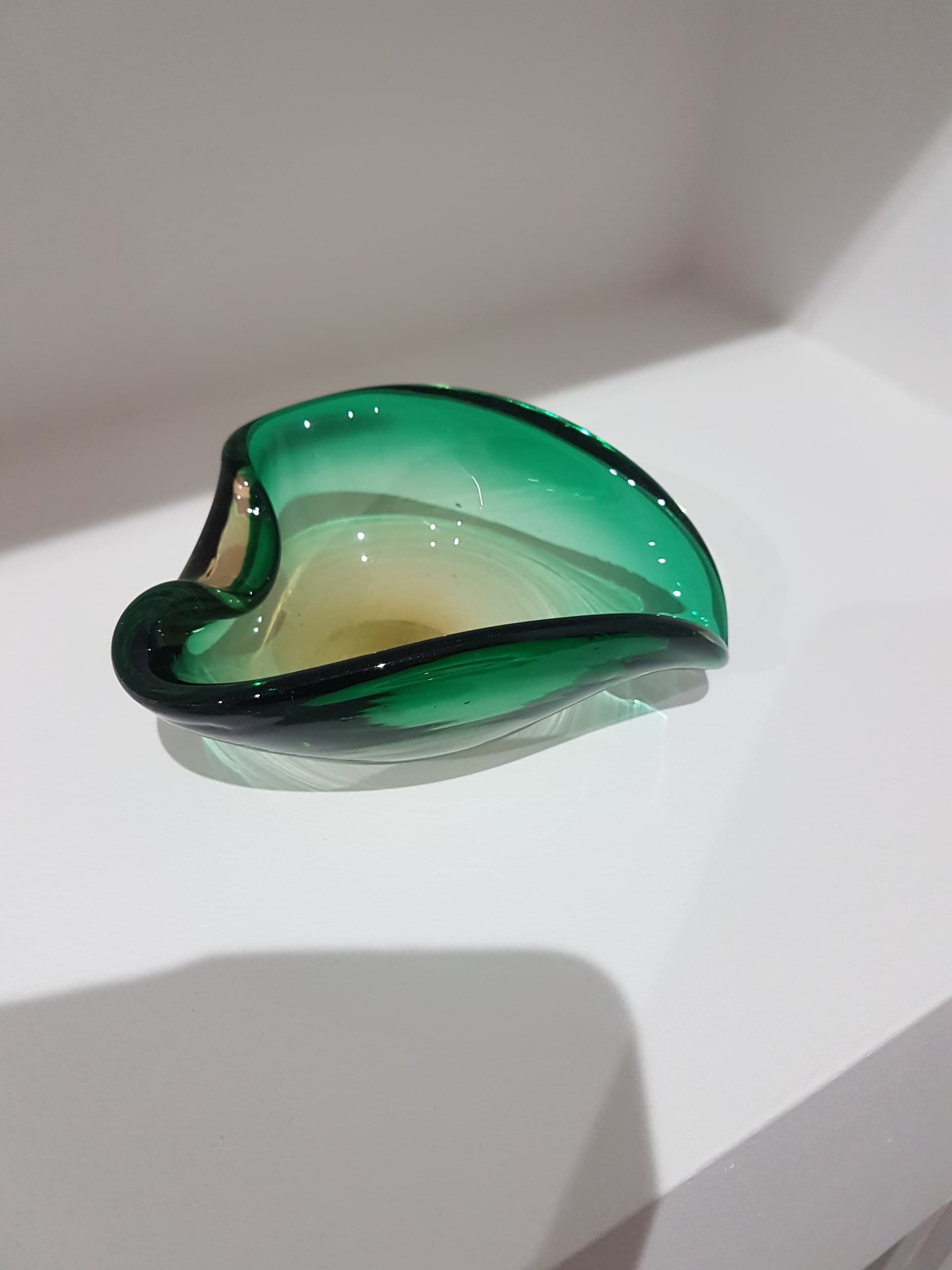Ashtray, green-brown glass, by E. Beranek, Škrdlovice, Czechoslovakia, 1960s. - 359818