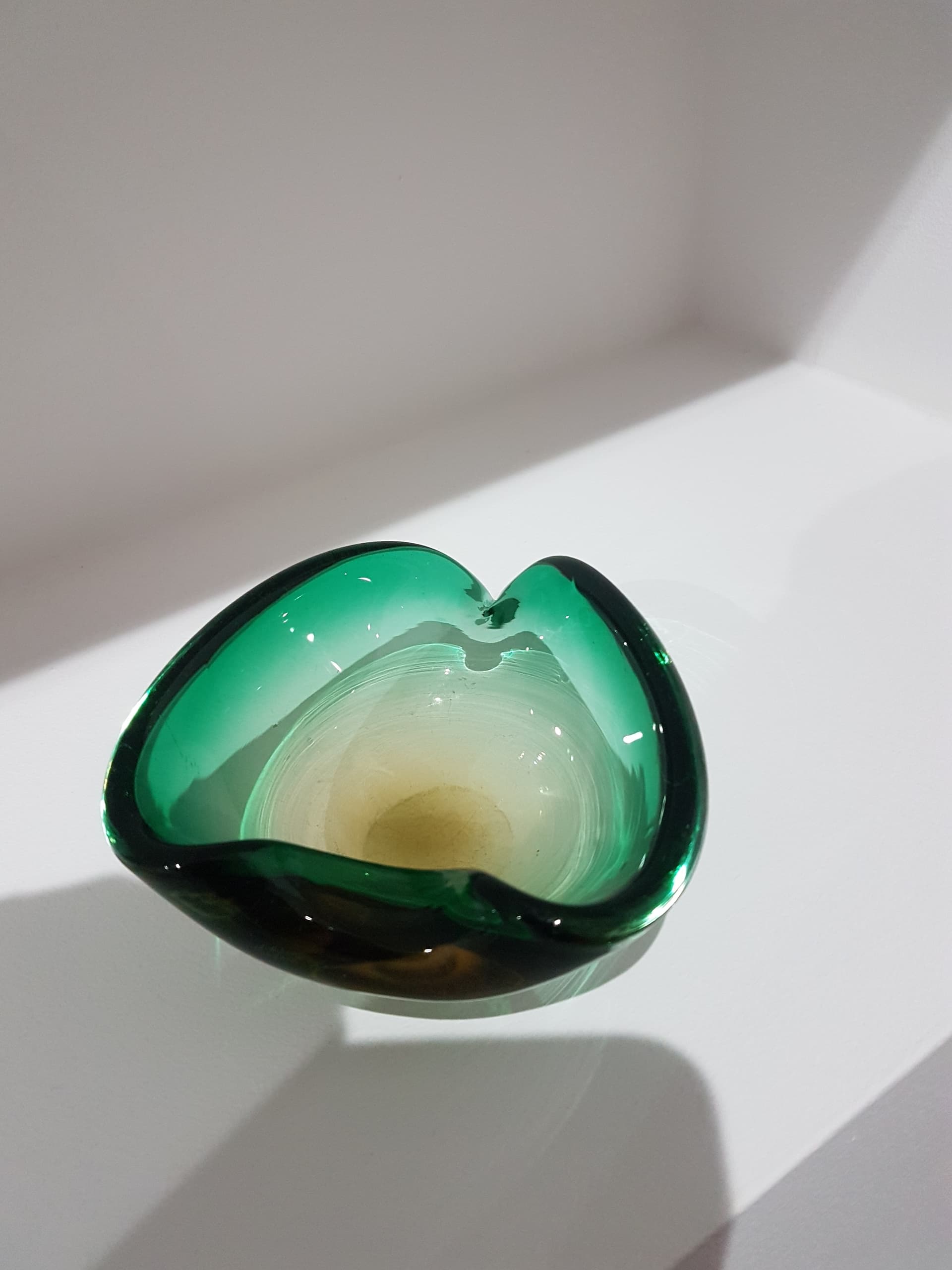 Ashtray, green-brown glass, by E. Beranek, Škrdlovice, Czechoslovakia, 1960s. - 359820