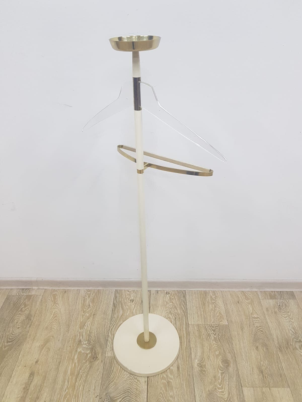 Wieszak kamerdyner, biały, mosiądz, akryl, Szwecja, lata 60. - 360628