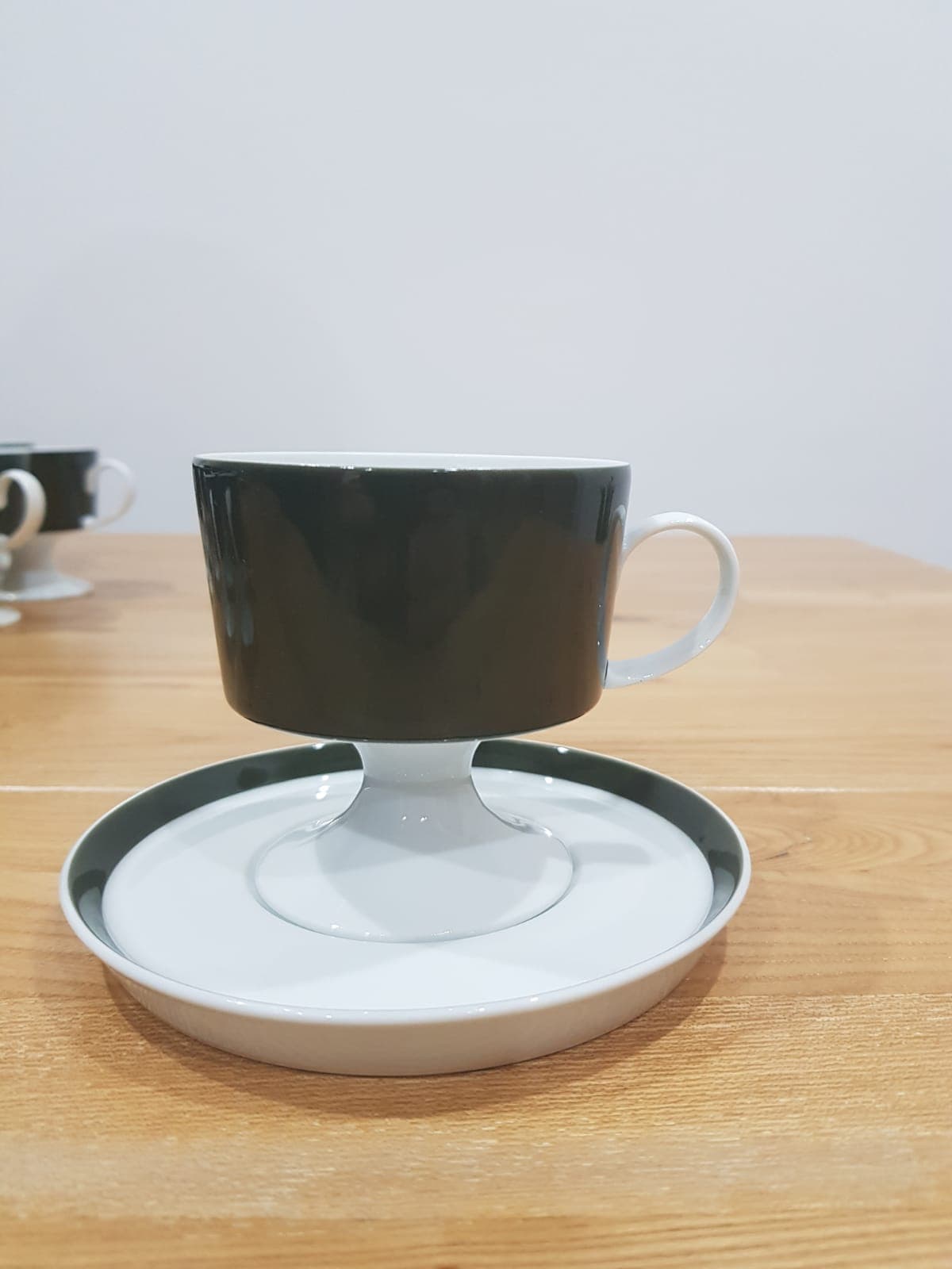 Sześćdziesięciosiedmioczęściowy serwis obiadowo-kawowy Composition, zielony biały, porcelana, proj. T. Wirkkala, Niemcy, lata 70. - 360824
